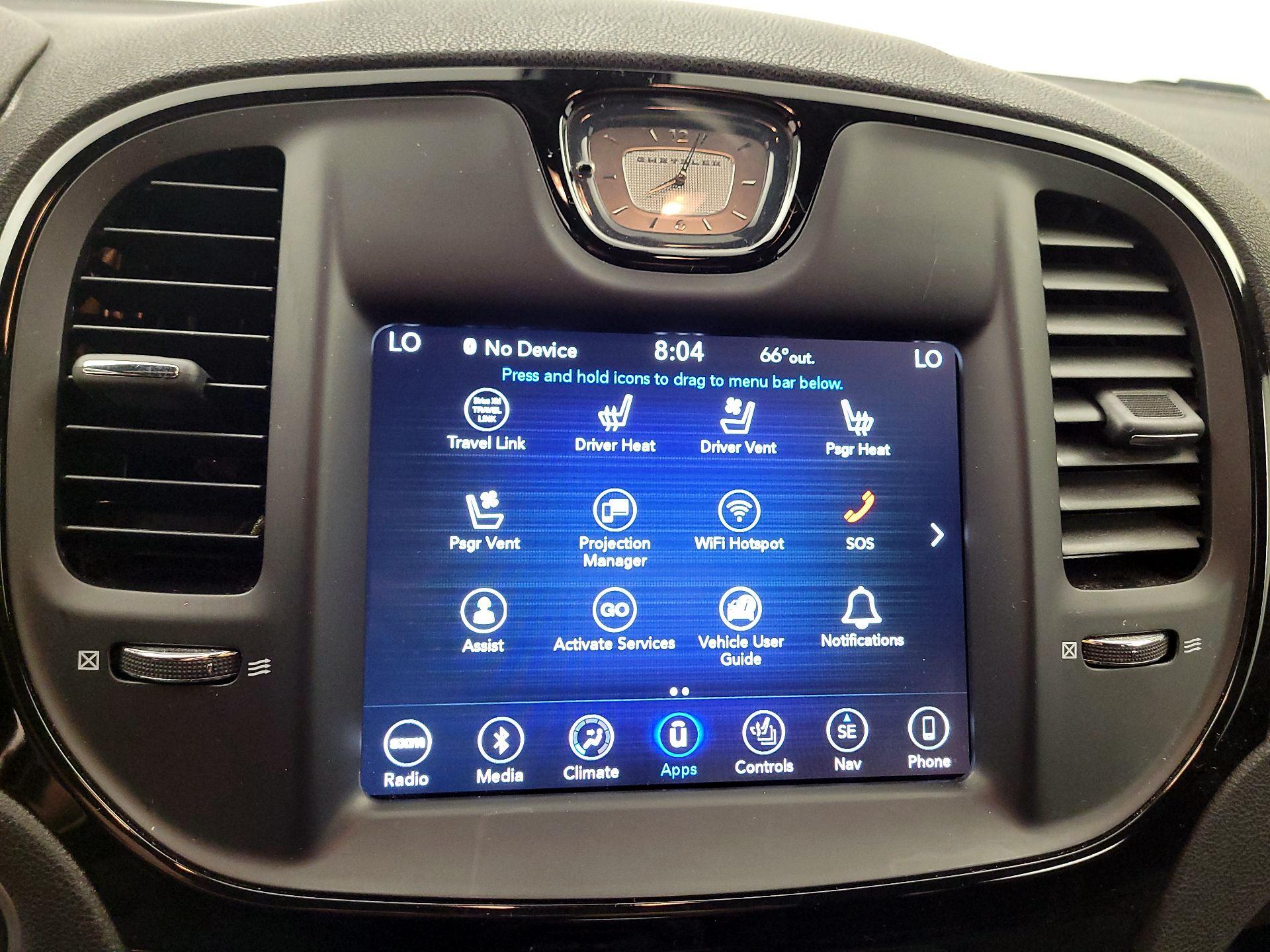 Thumbnail: 2018 Chrysler 300 - 13