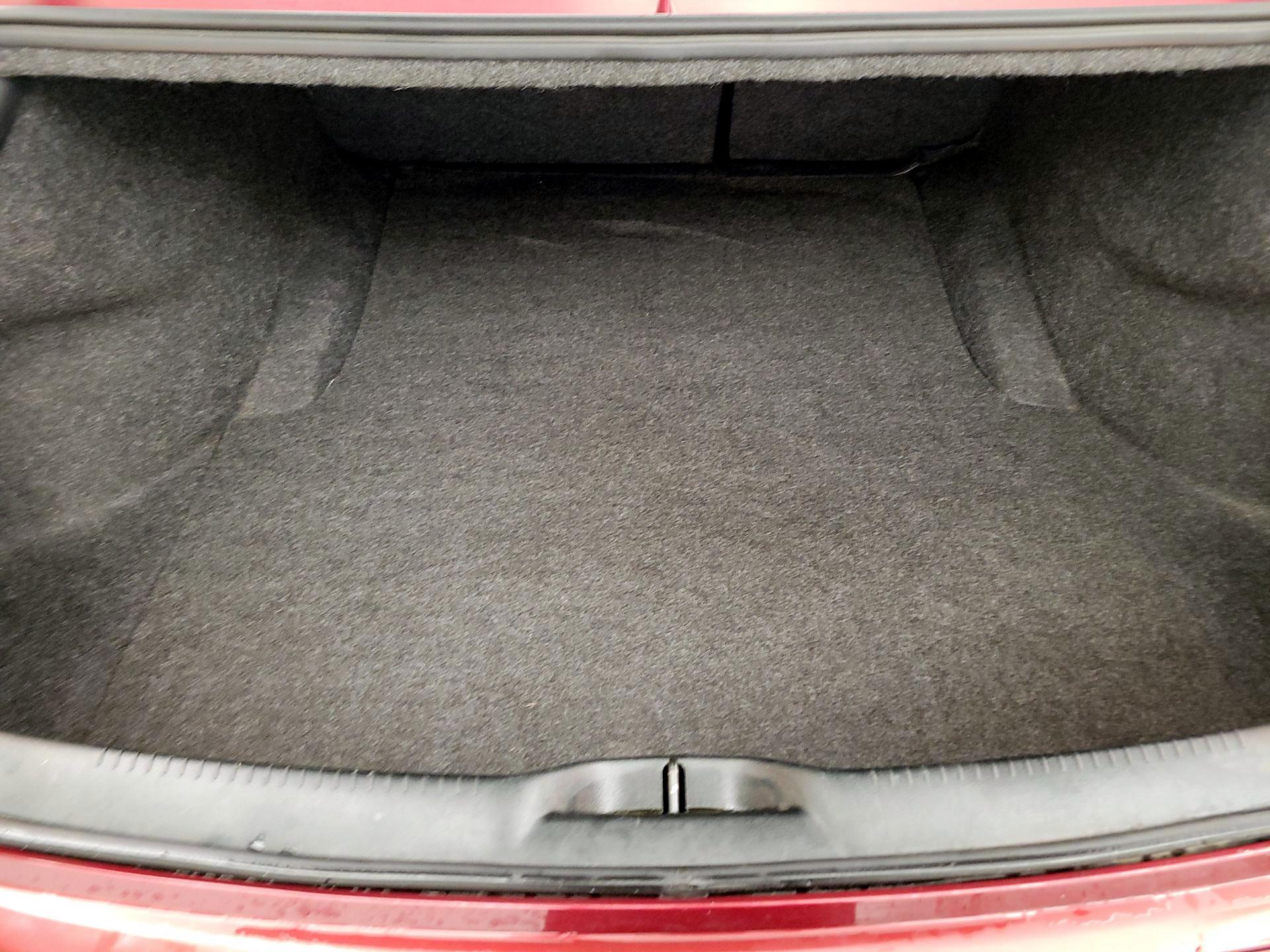 Thumbnail: 2018 Chrysler 300 - 16