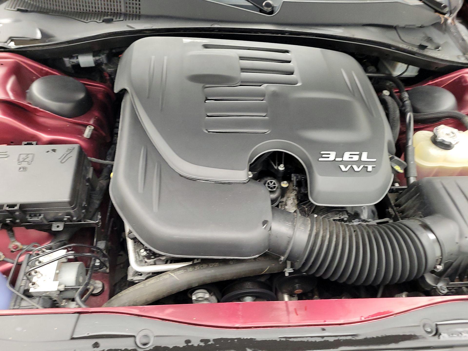 Thumbnail: 2018 Chrysler 300 - 17