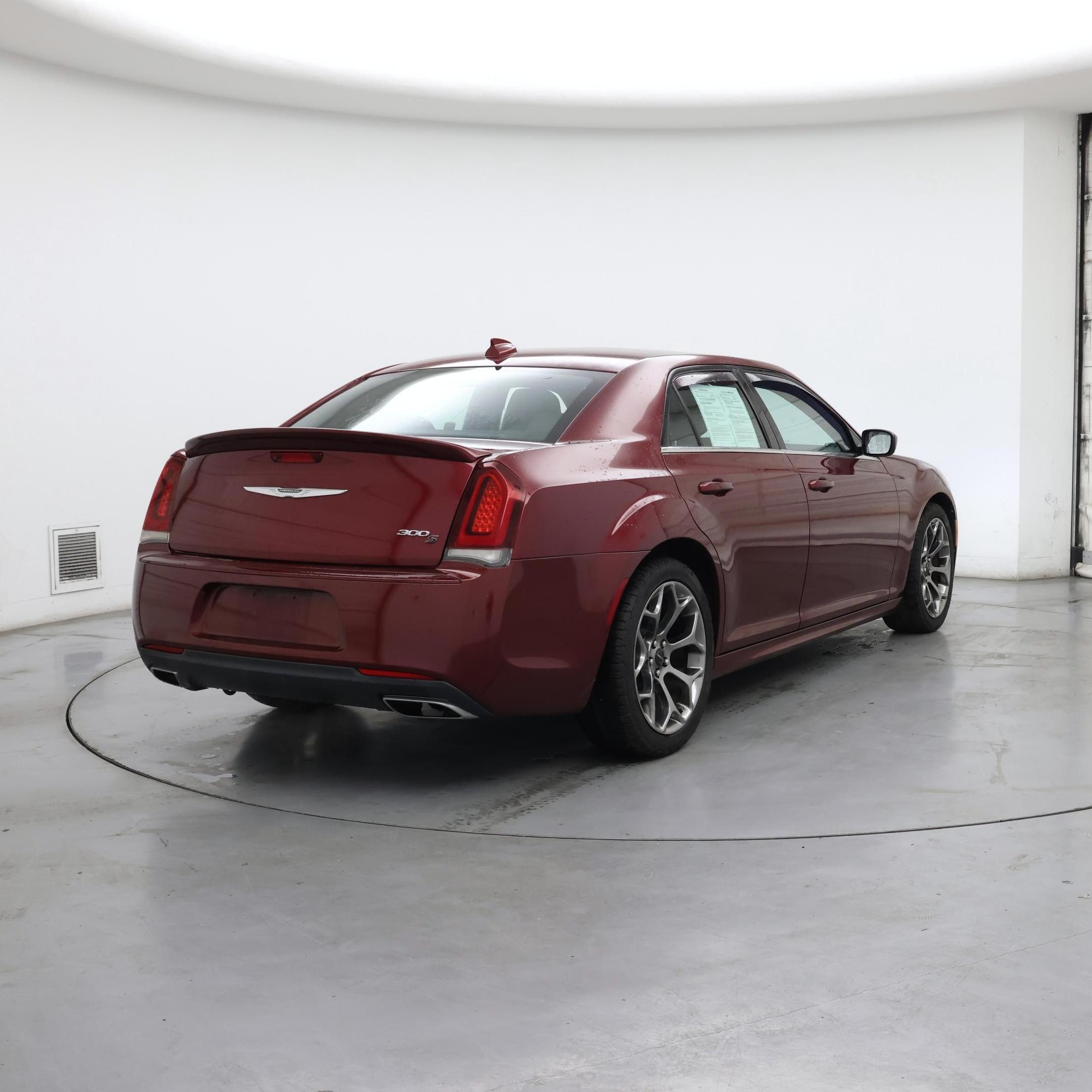 Thumbnail: 2018 Chrysler 300 - 8