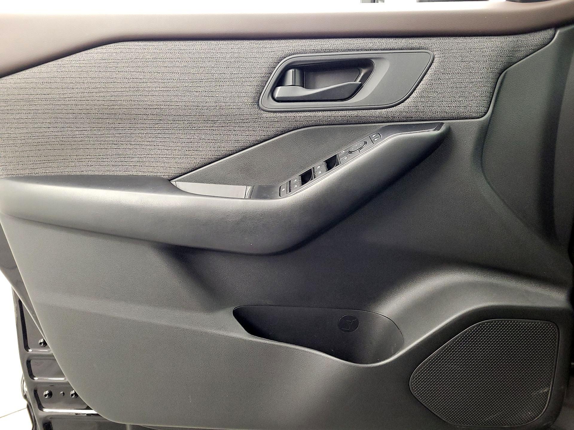 Thumbnail: 2023 Nissan Rogue - 12