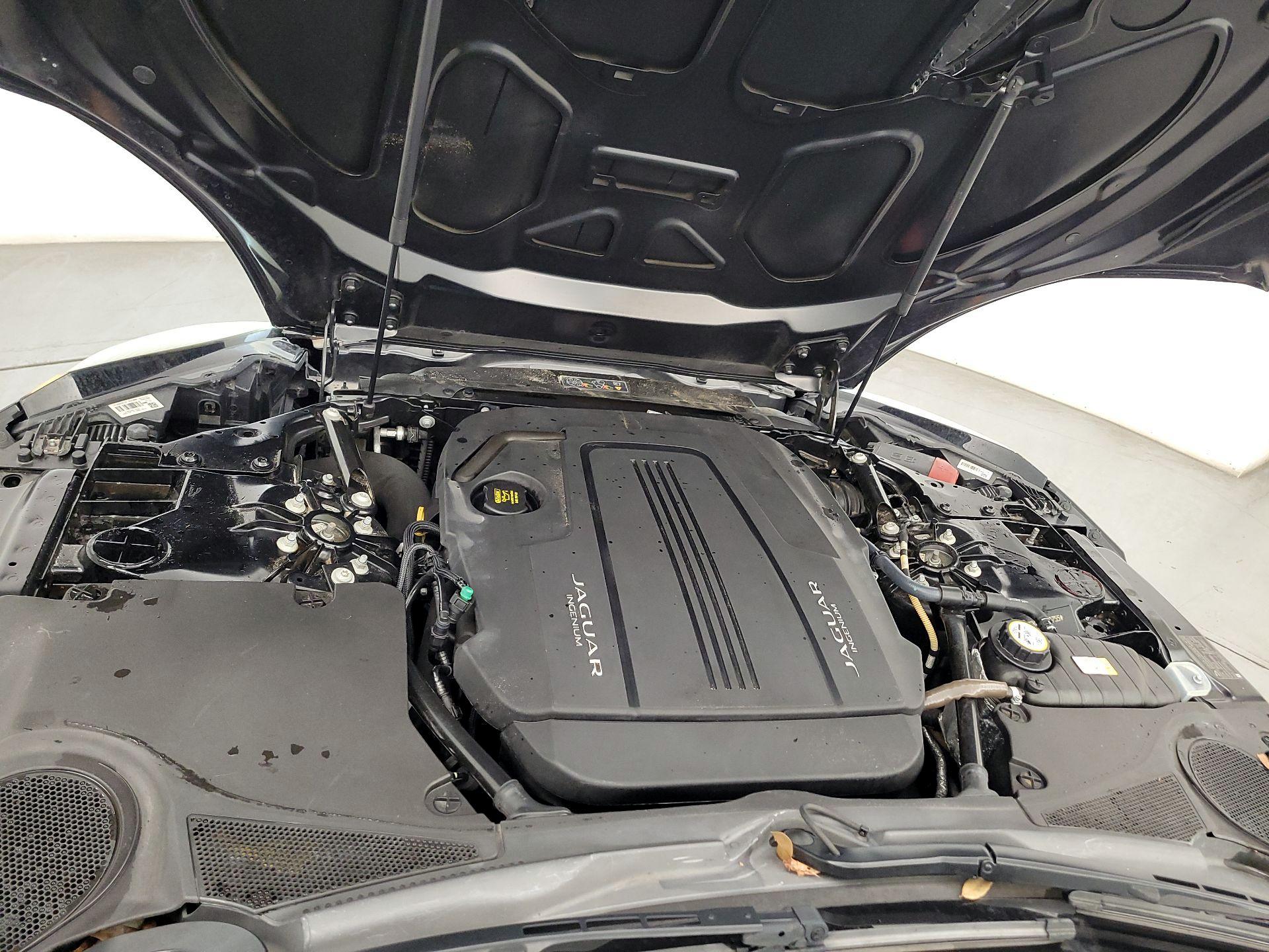 Thumbnail: 2018 Jaguar F-Type - 17