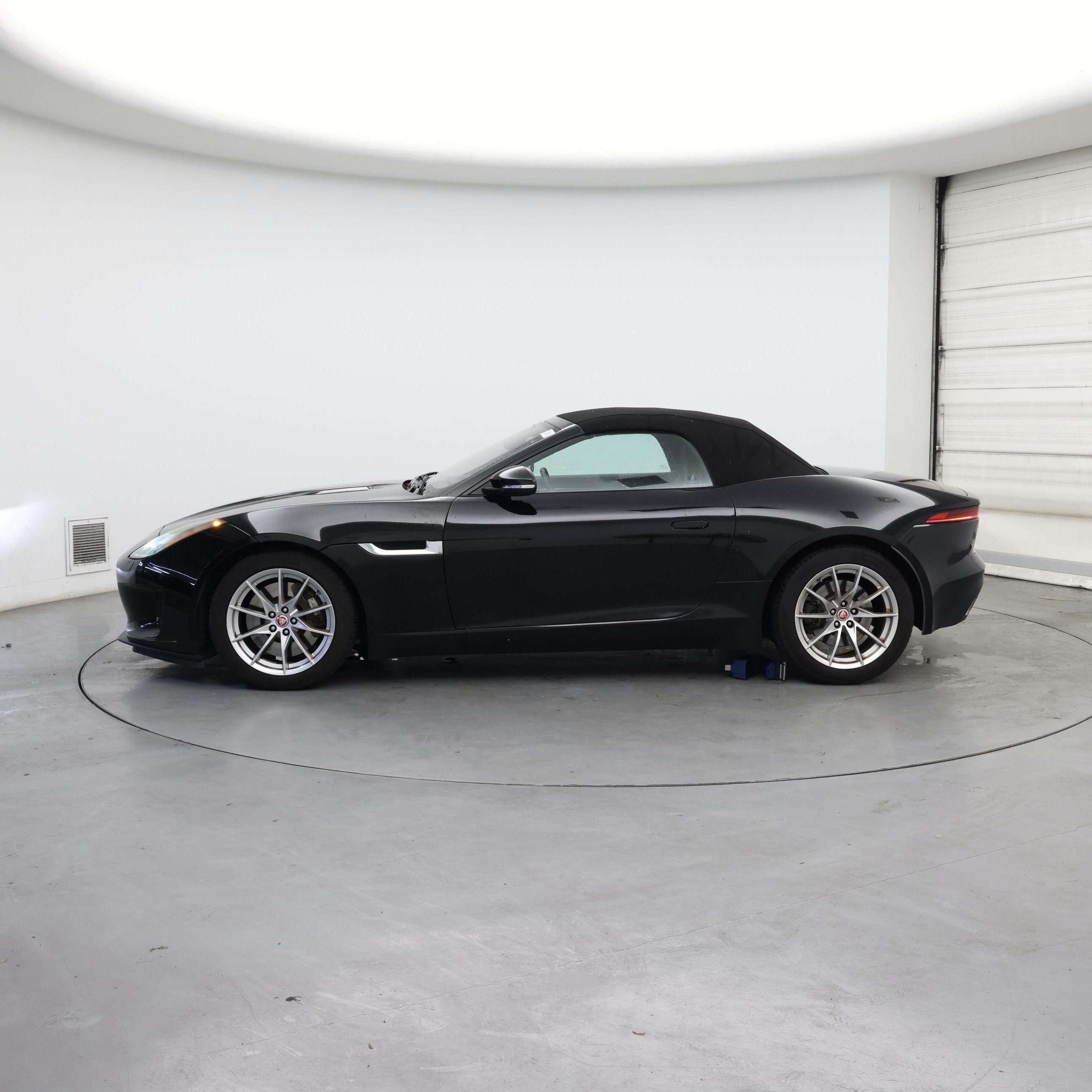 Thumbnail: 2018 Jaguar F-Type - 3