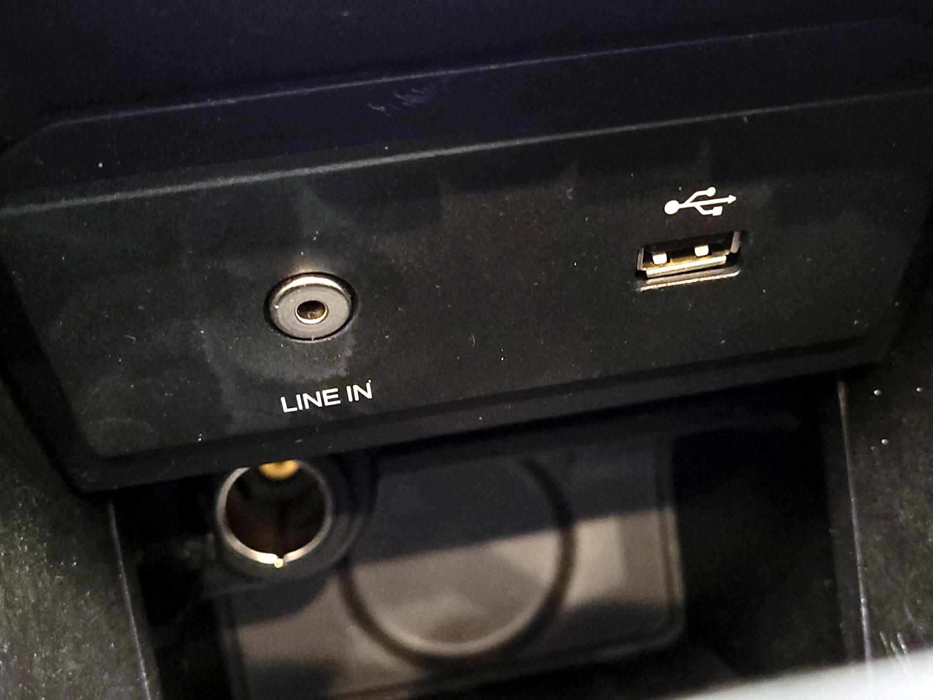 Thumbnail: 2015 Ford Escape - 18