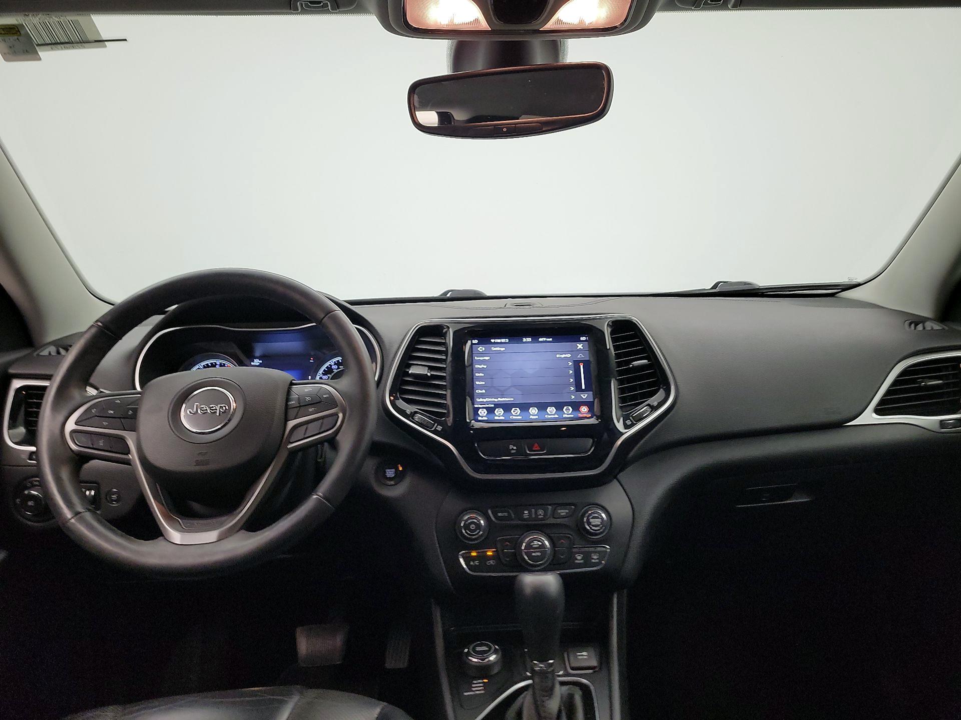 Thumbnail: 2019 Jeep Cherokee - 9