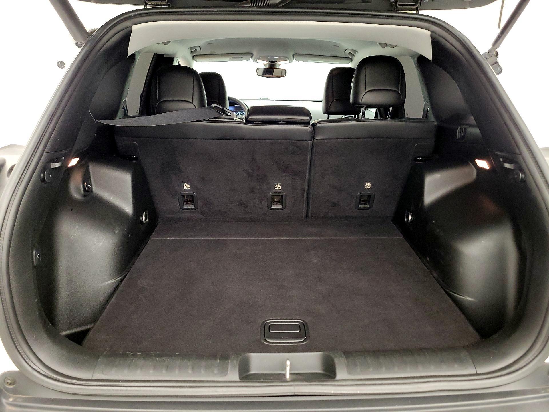 Thumbnail: 2019 Jeep Cherokee - 20