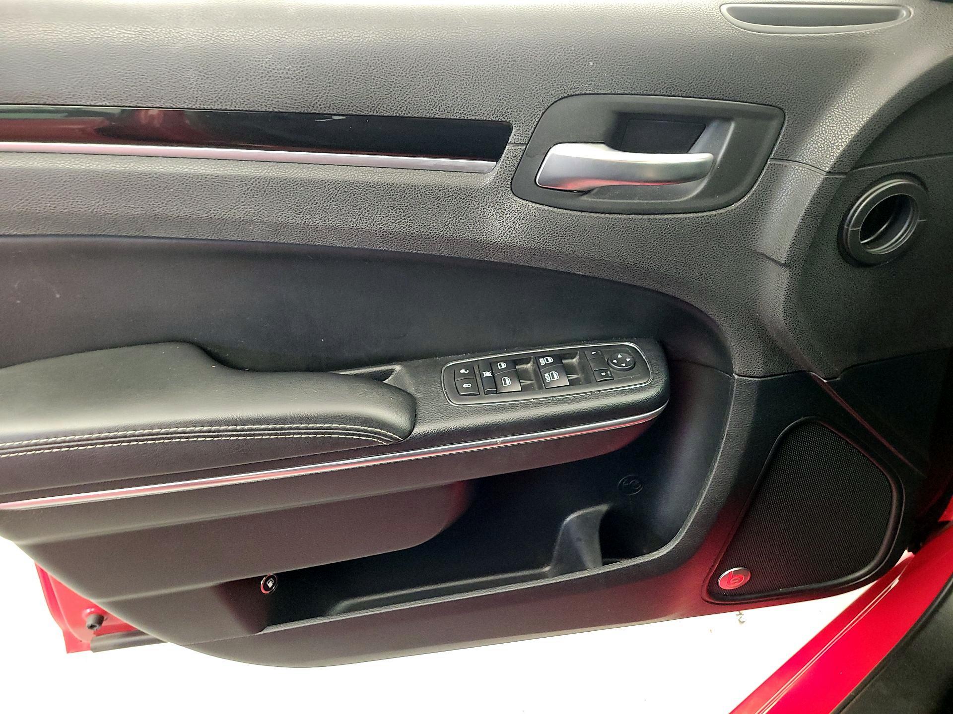 Thumbnail: 2017 Chrysler 300 - 12