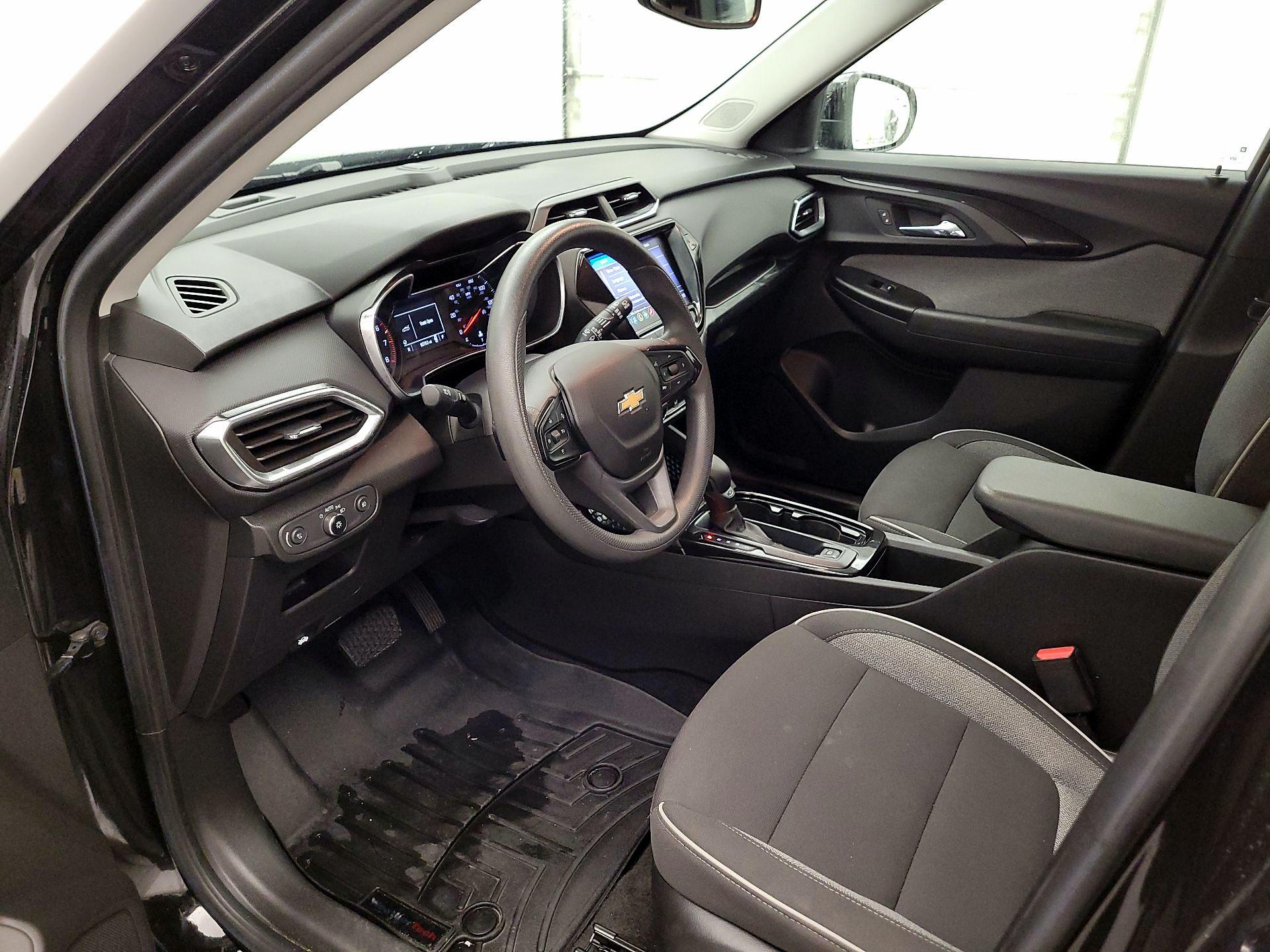 Thumbnail: 2023 Chevrolet TrailBlazer - 11