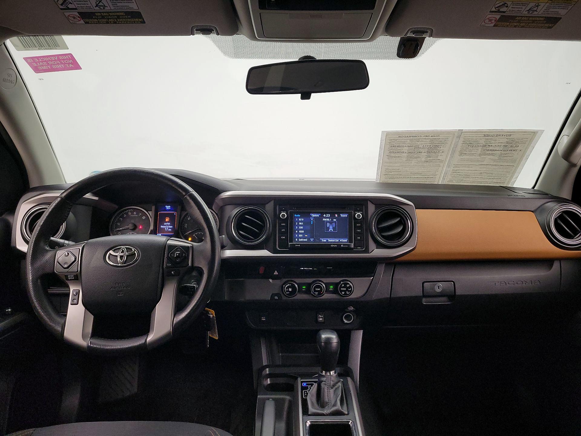 Thumbnail: 2016 Toyota Tacoma - 9