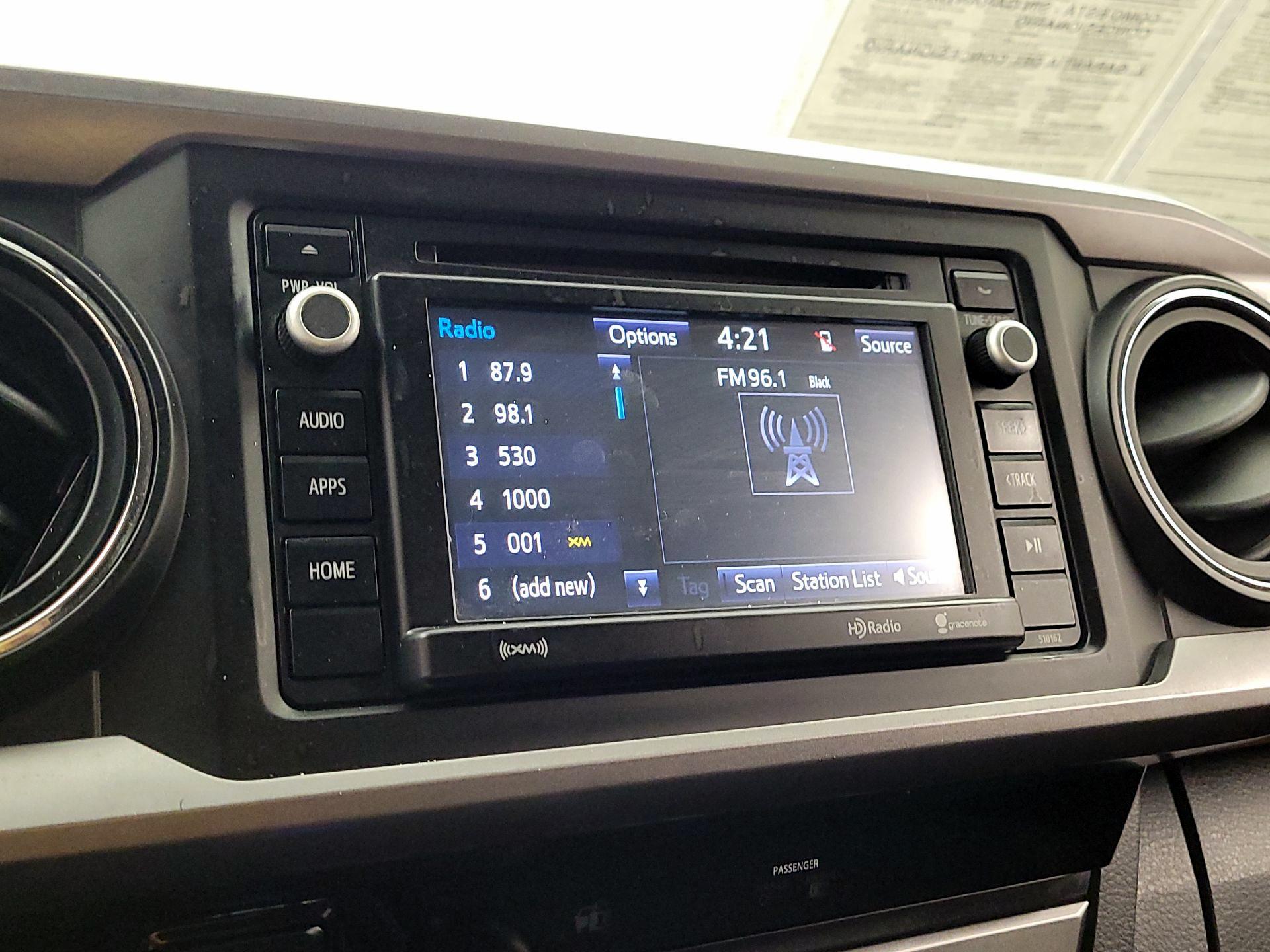 Thumbnail: 2016 Toyota Tacoma - 14