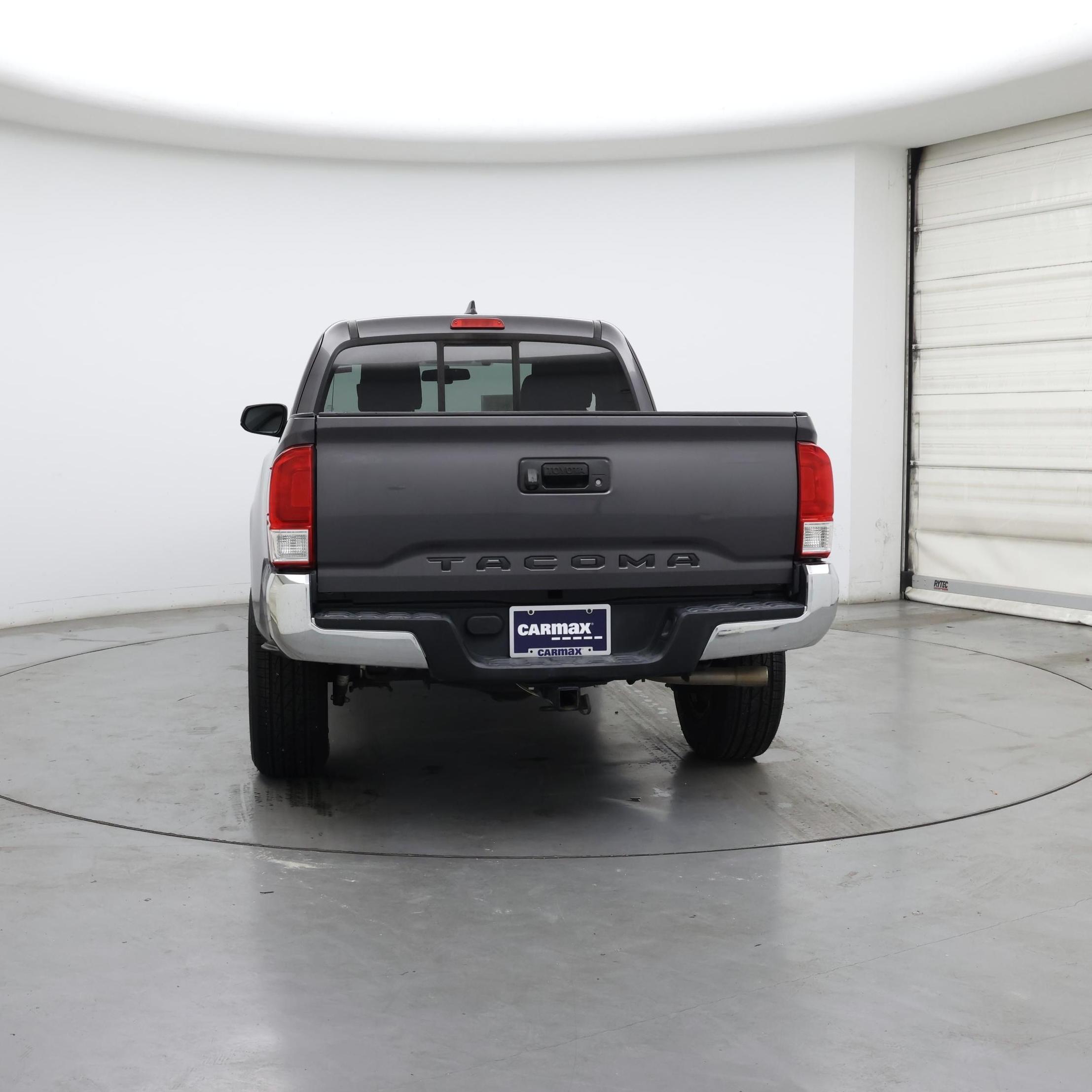 Thumbnail: 2016 Toyota Tacoma - 6