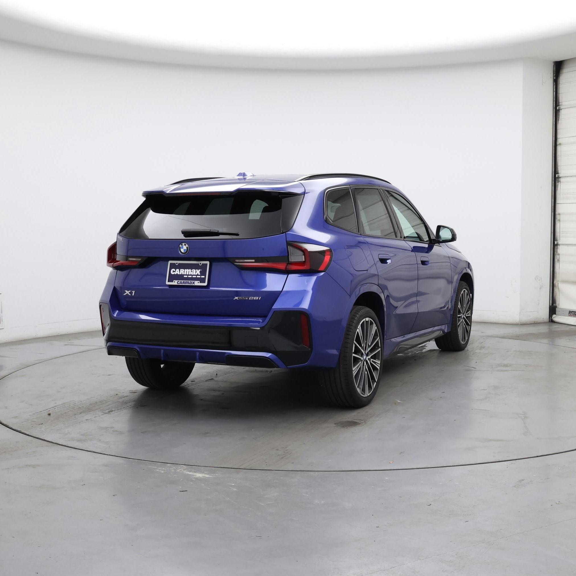 Thumbnail: 2023 BMW X1 - 8