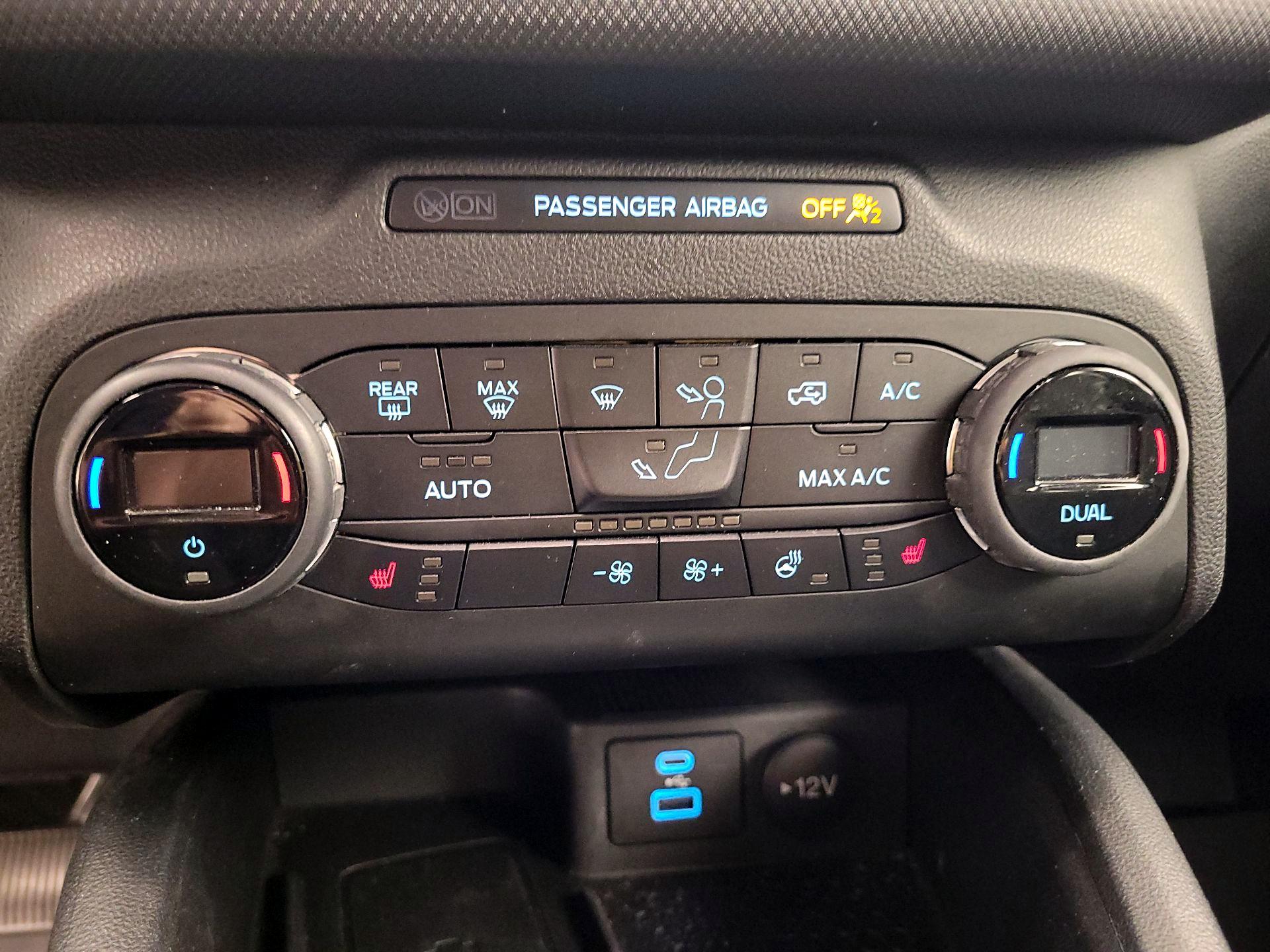 Thumbnail: 2021 Ford Bronco Sport - 14