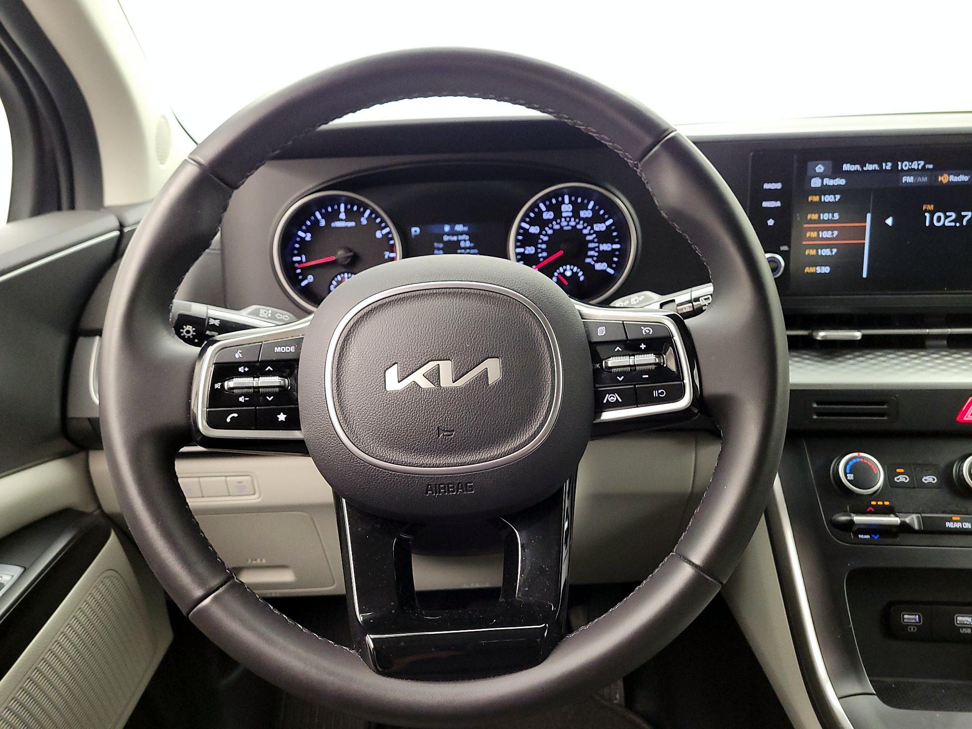 Thumbnail: 2023 Kia Carnival - 10