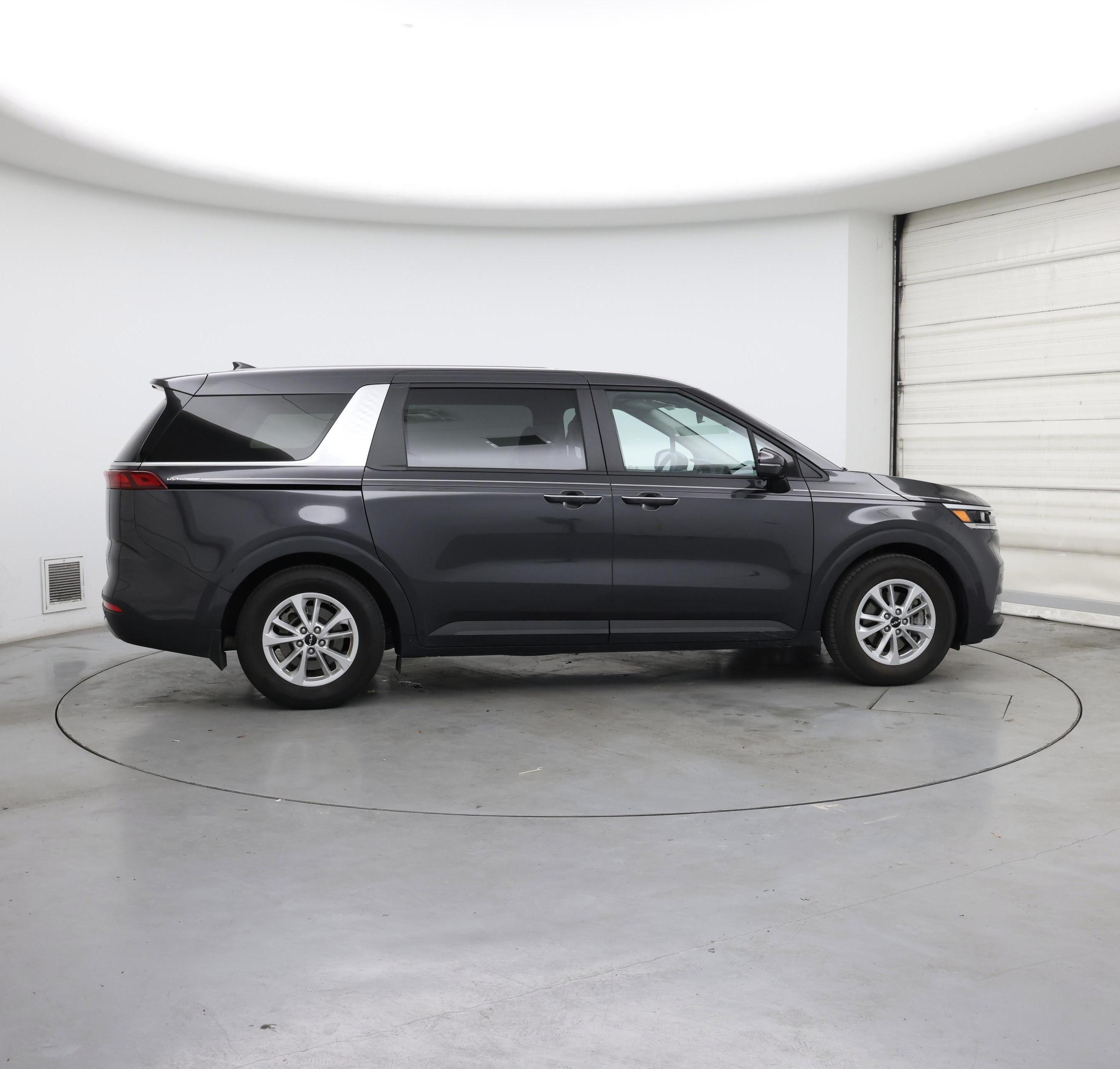 Thumbnail: 2023 Kia Carnival - 7