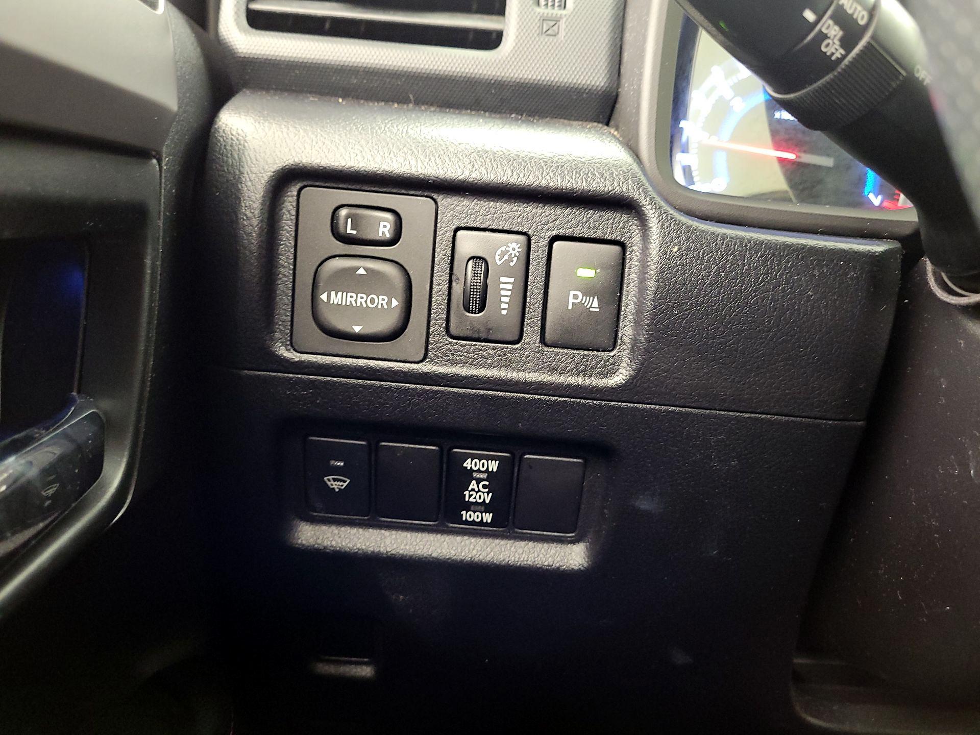 Thumbnail: 2019 Toyota 4Runner - 13