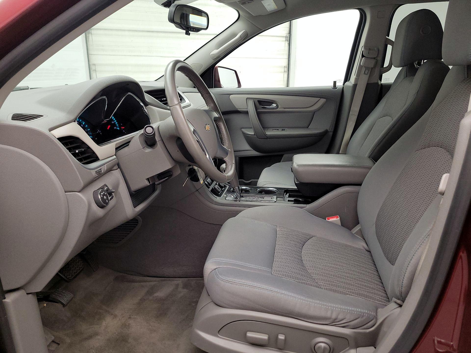 Thumbnail: 2017 Chevrolet Traverse - 11