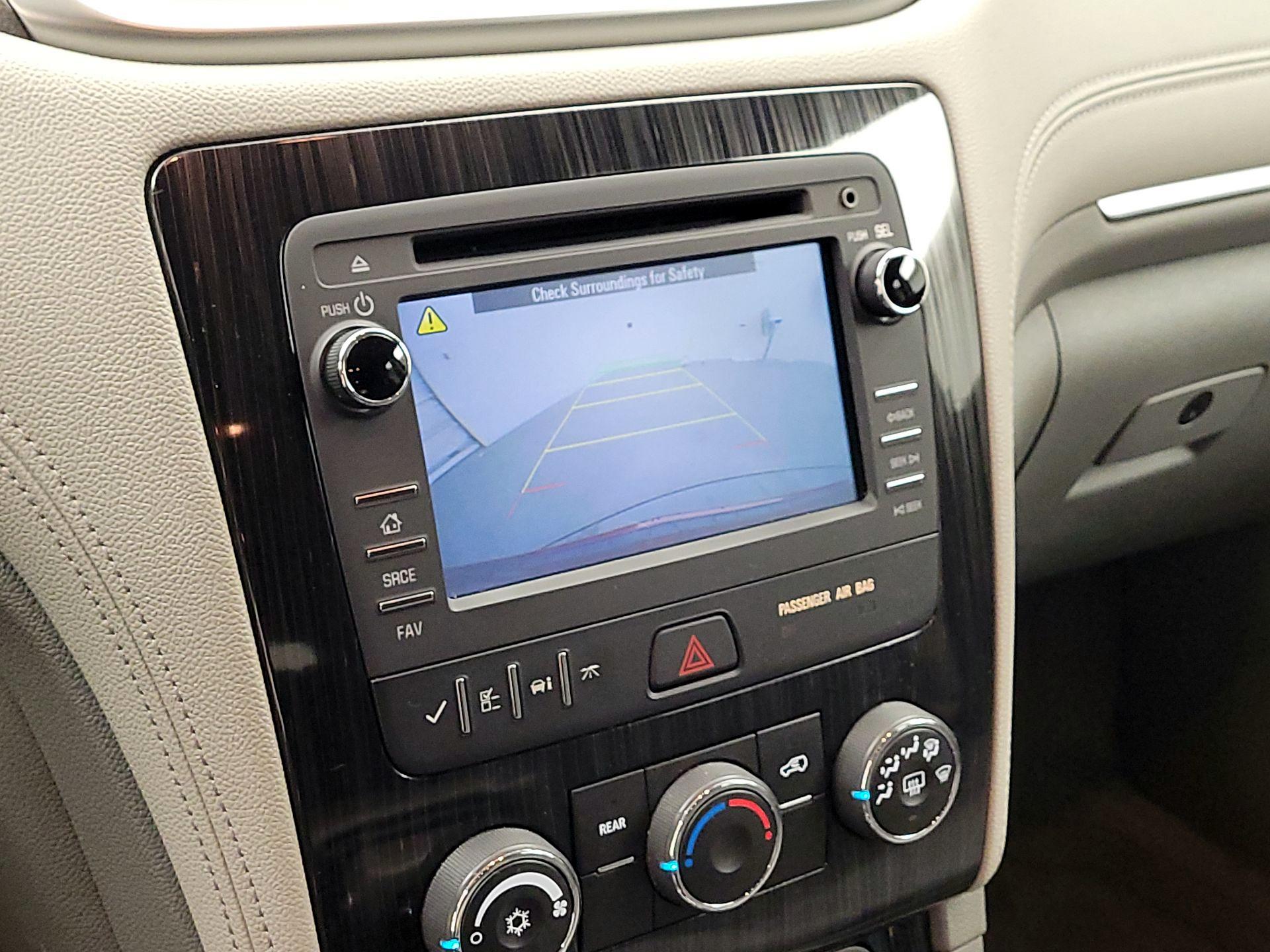 Thumbnail: 2017 Chevrolet Traverse - 14