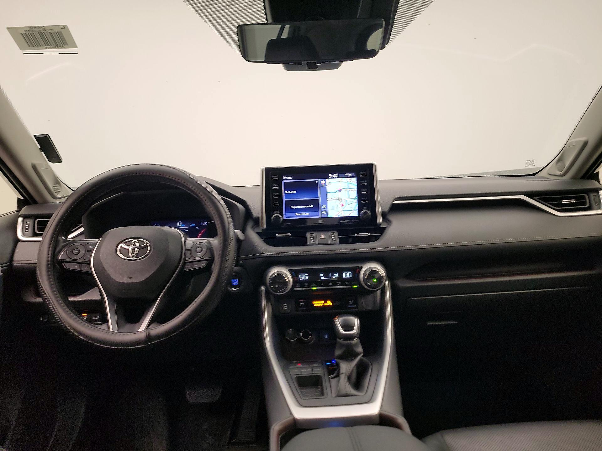 Thumbnail: 2020 Toyota RAV4 - 9