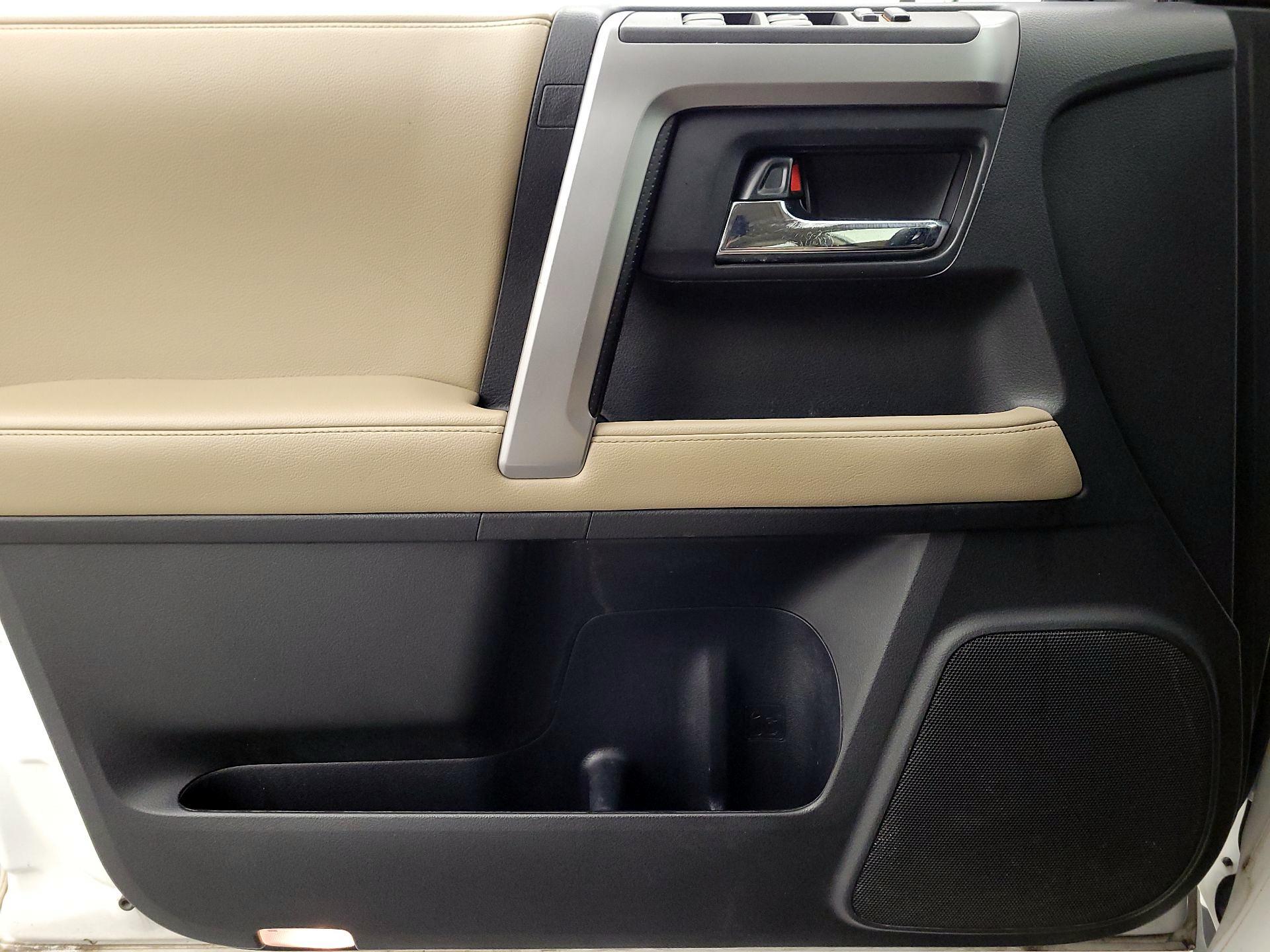 Thumbnail: 2018 Toyota 4Runner - 12