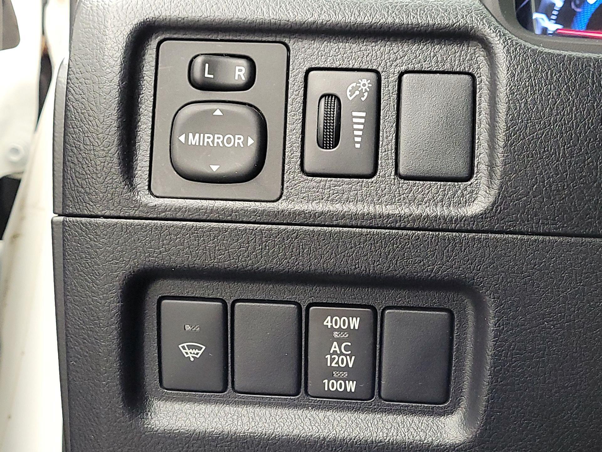 Thumbnail: 2018 Toyota 4Runner - 13