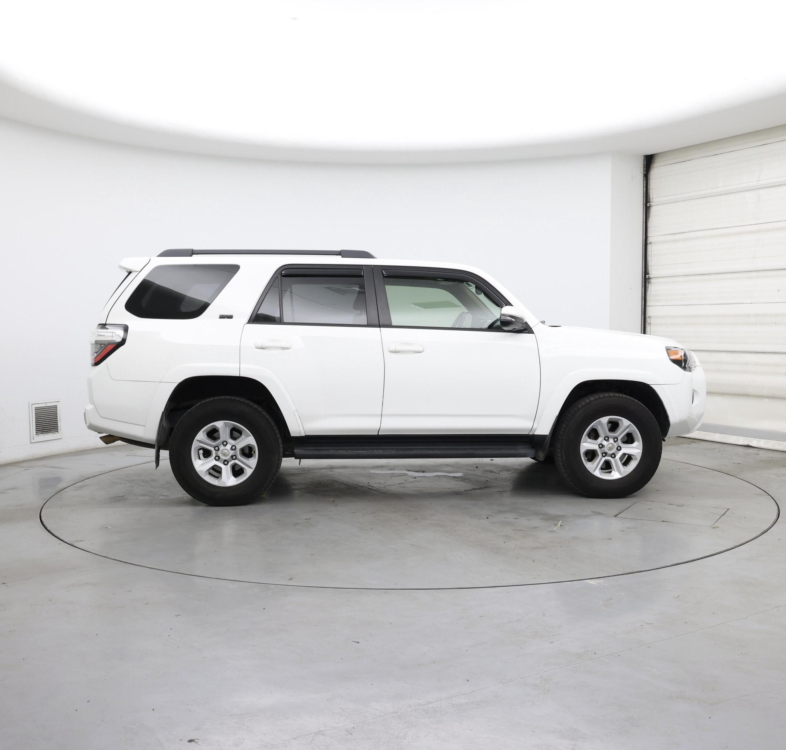 Thumbnail: 2018 Toyota 4Runner - 7