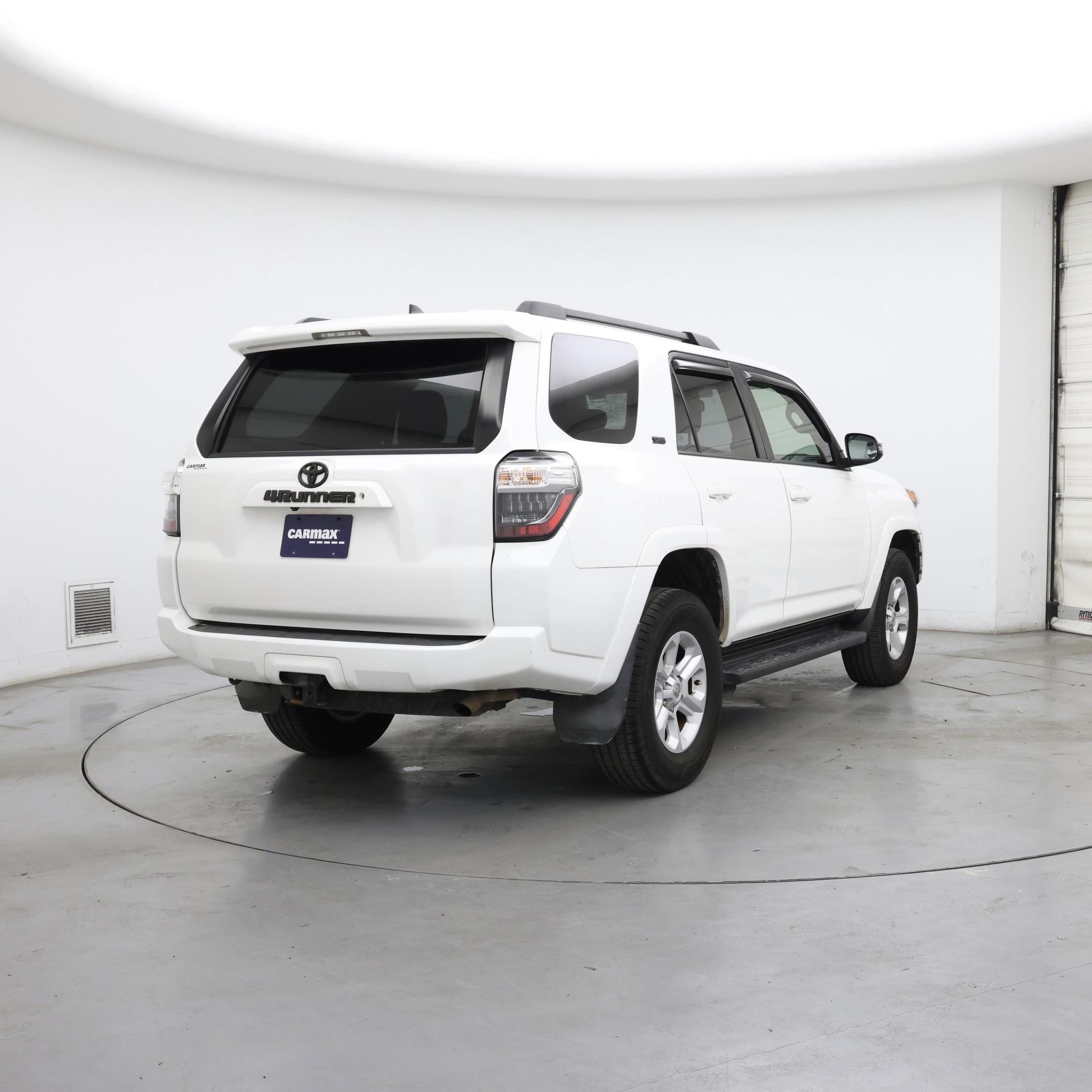 Thumbnail: 2018 Toyota 4Runner - 8