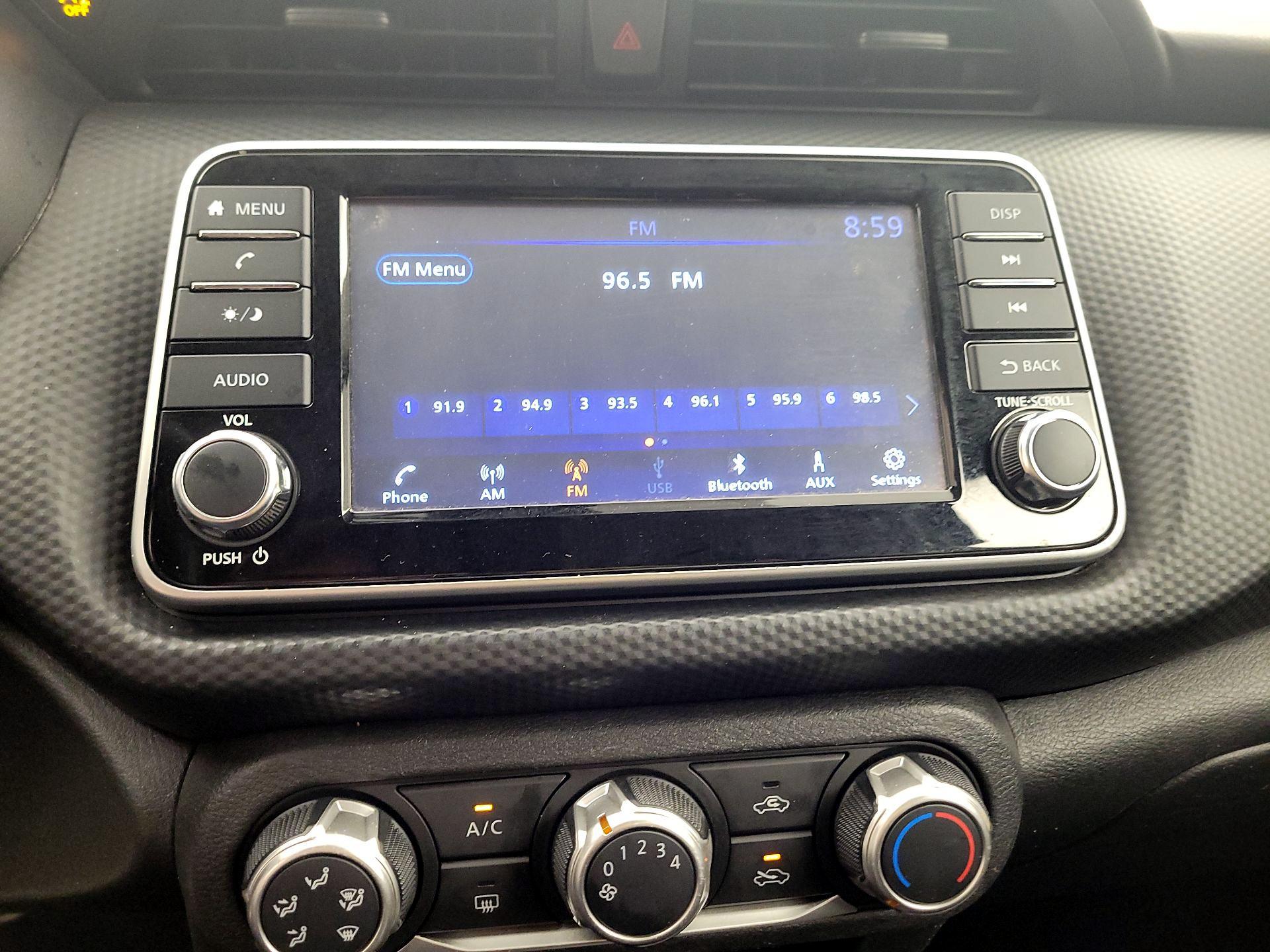 Thumbnail: 2021 Nissan Kicks - 15