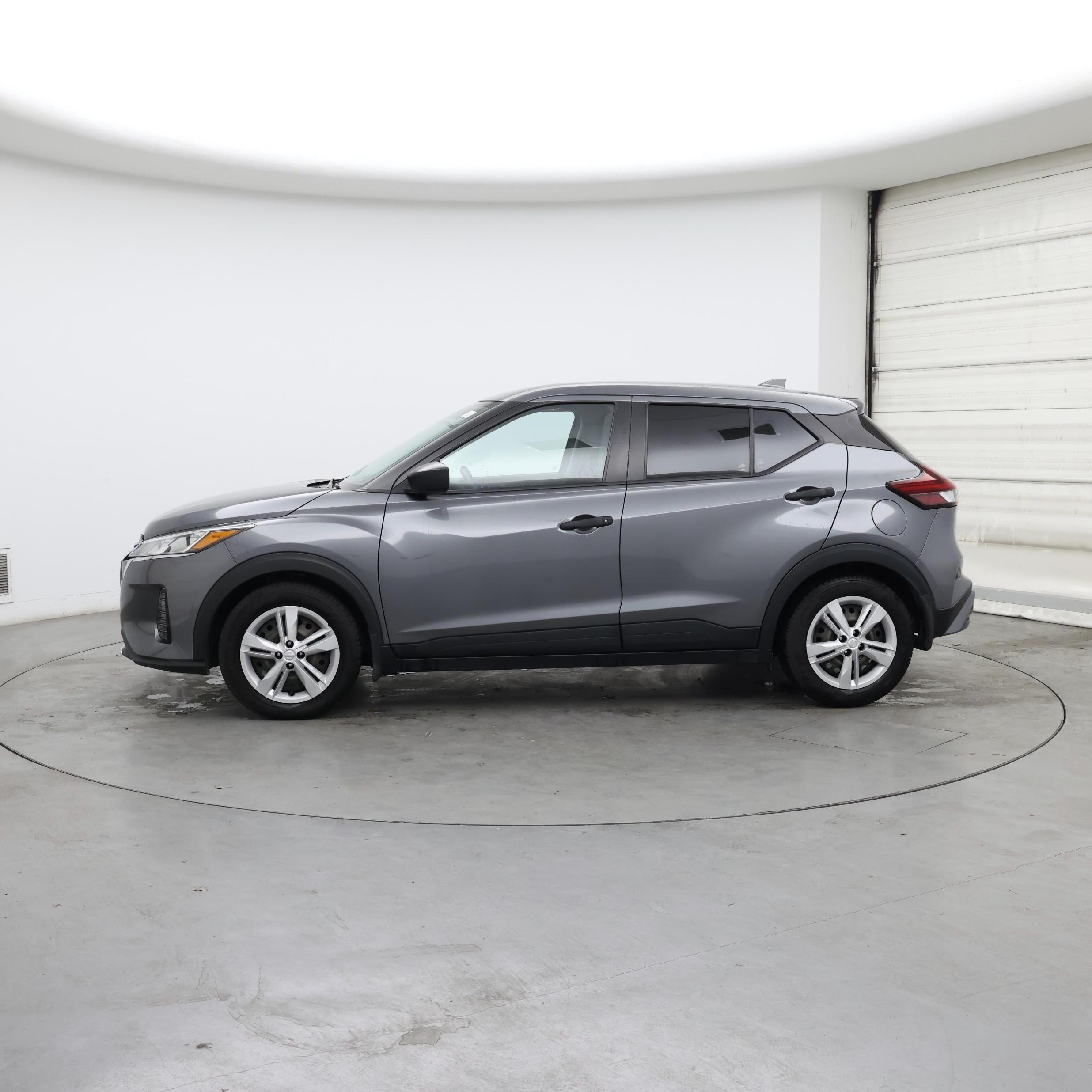 Thumbnail: 2021 Nissan Kicks - 3