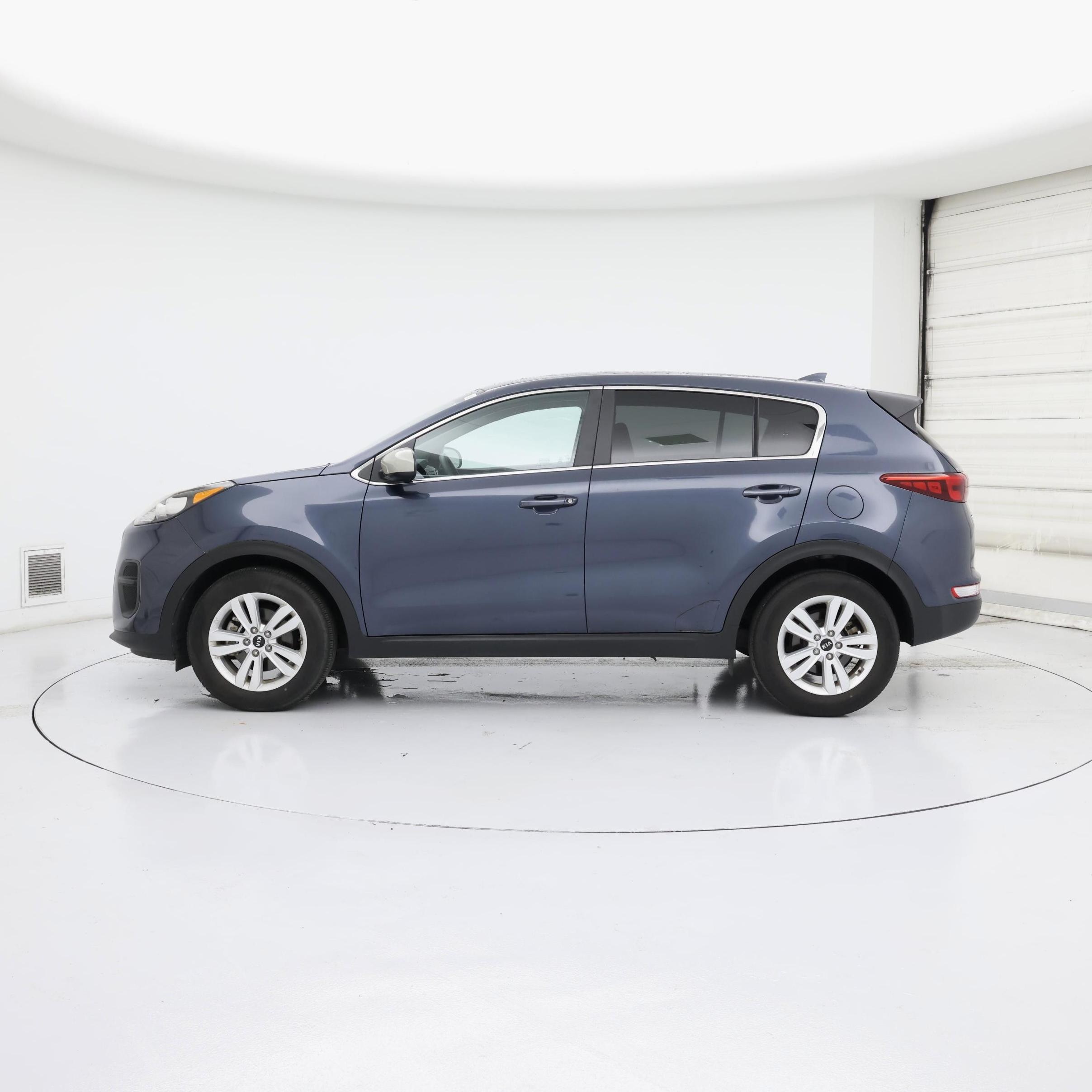 Thumbnail: 2019 Kia Sportage - 3