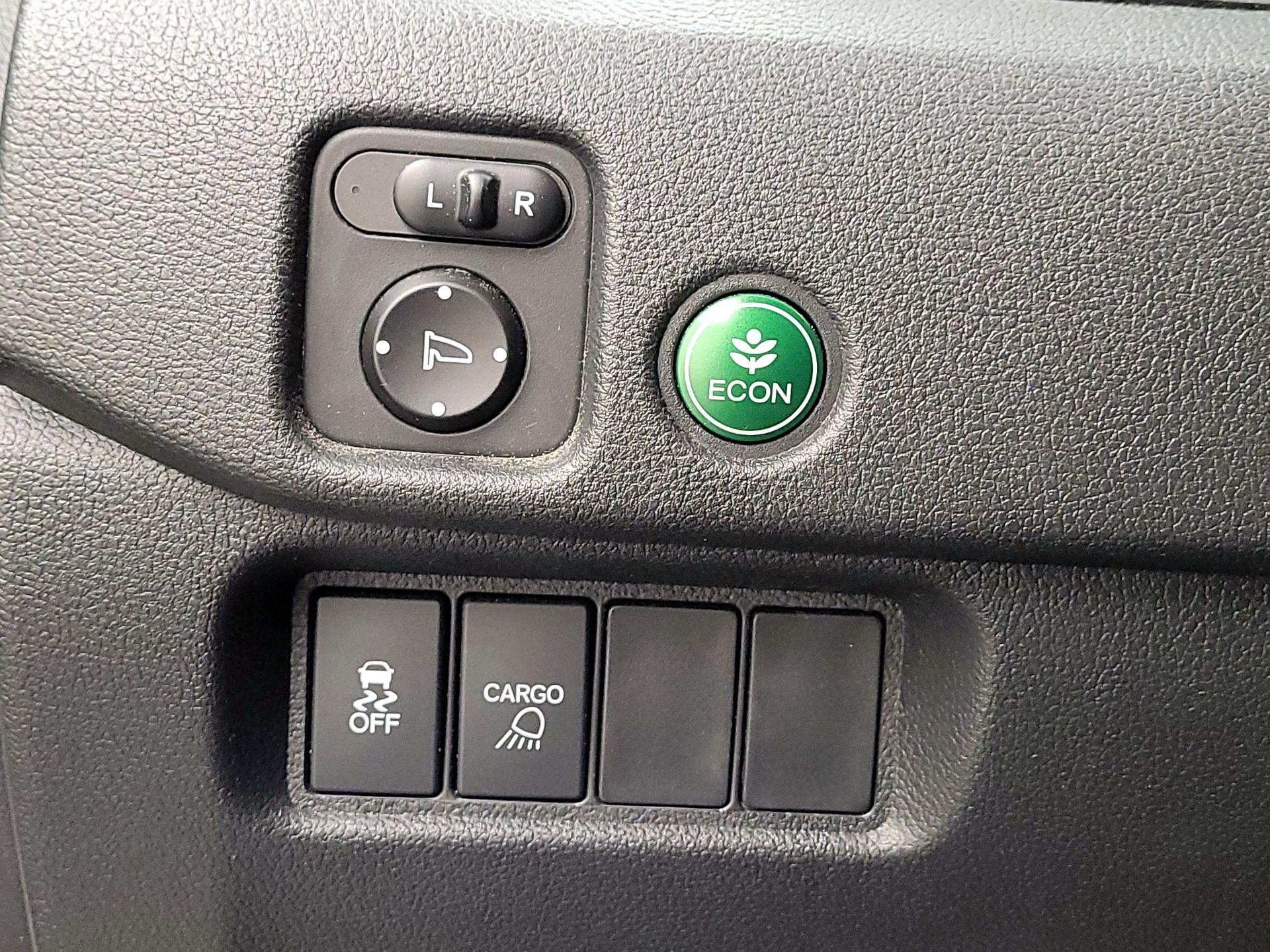 Thumbnail: 2017 Honda Ridgeline - 13