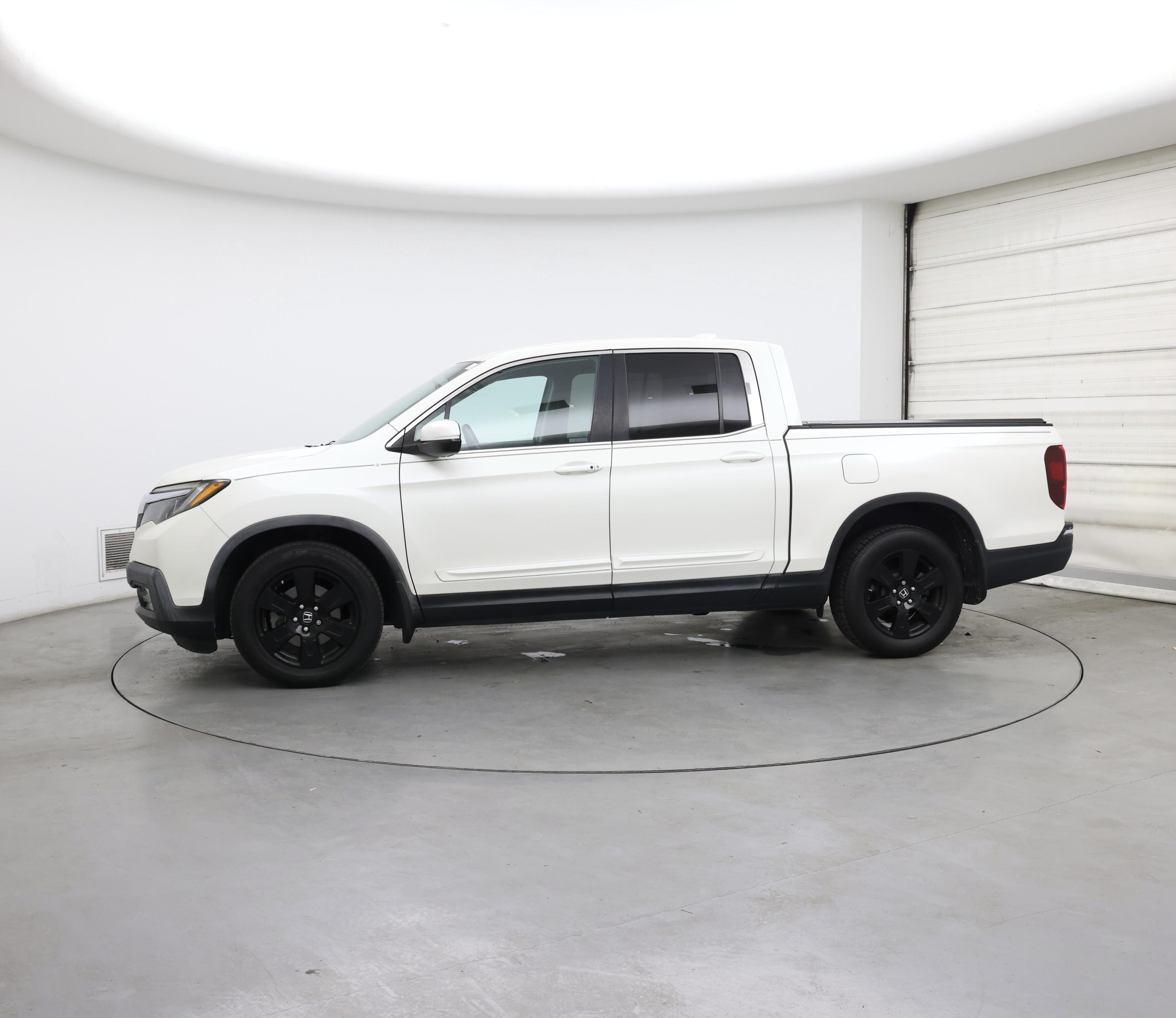 Thumbnail: 2017 Honda Ridgeline - 3