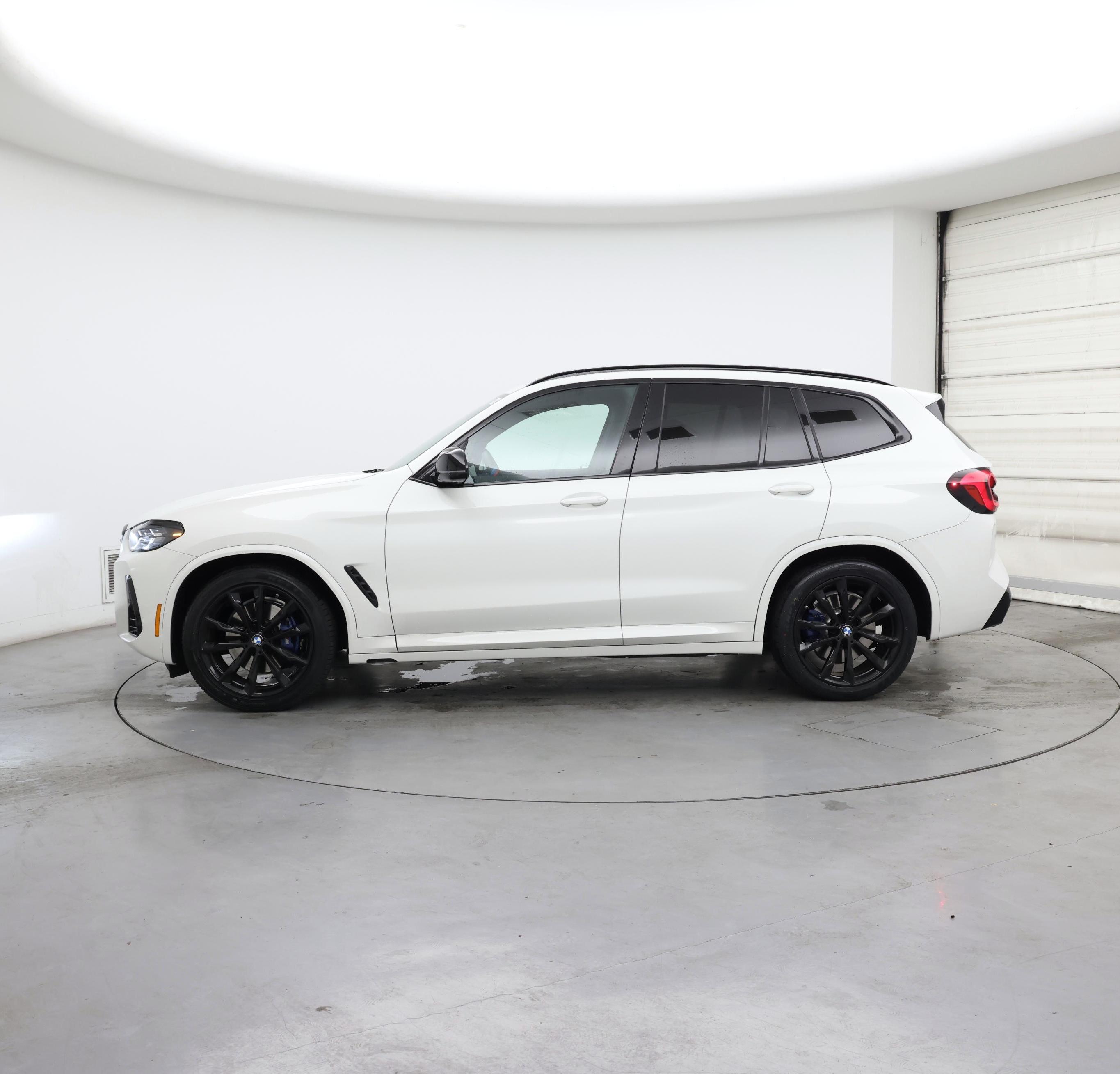 Thumbnail: 2023 BMW X3 - 3
