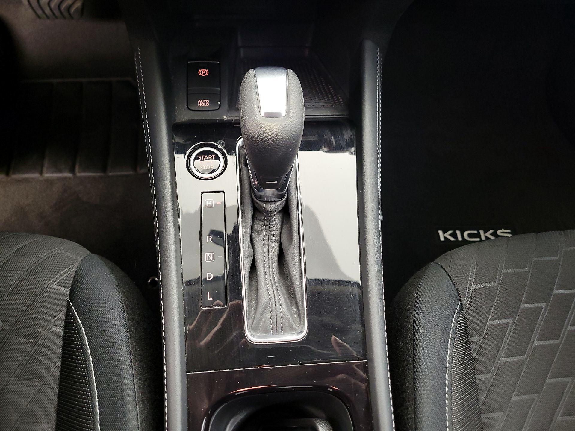 Thumbnail: 2023 Nissan Kicks - 15