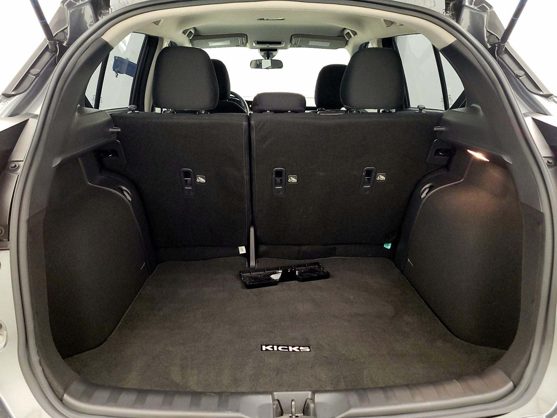 Thumbnail: 2023 Nissan Kicks - 16