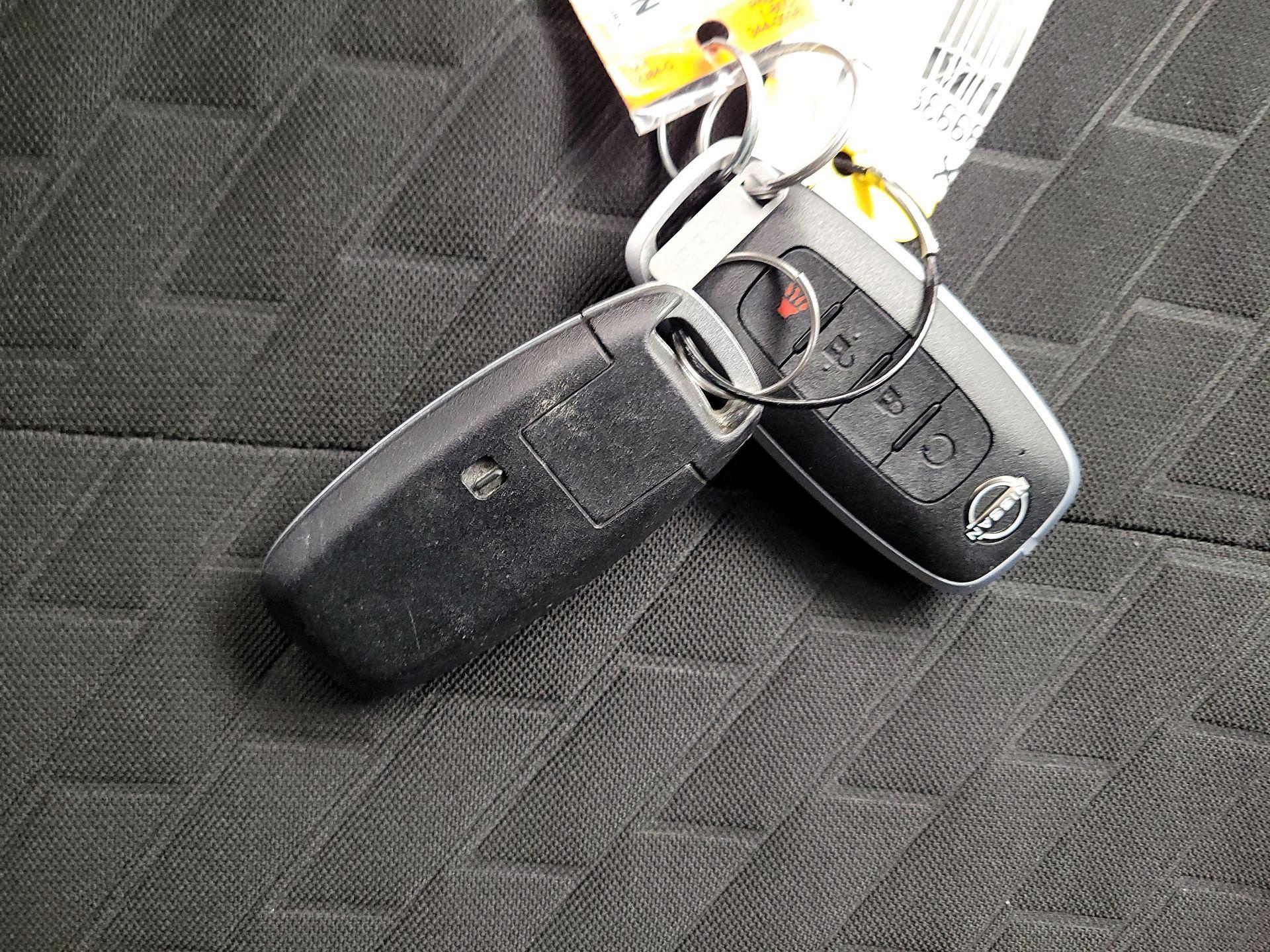 Thumbnail: 2023 Nissan Kicks - 18