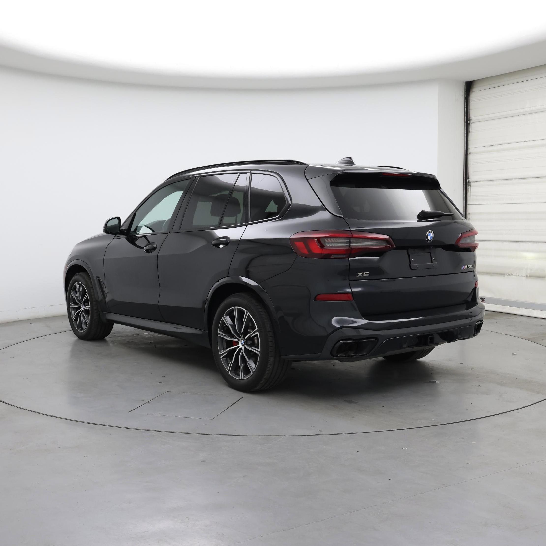 Thumbnail: 2022 BMW X5 - 2