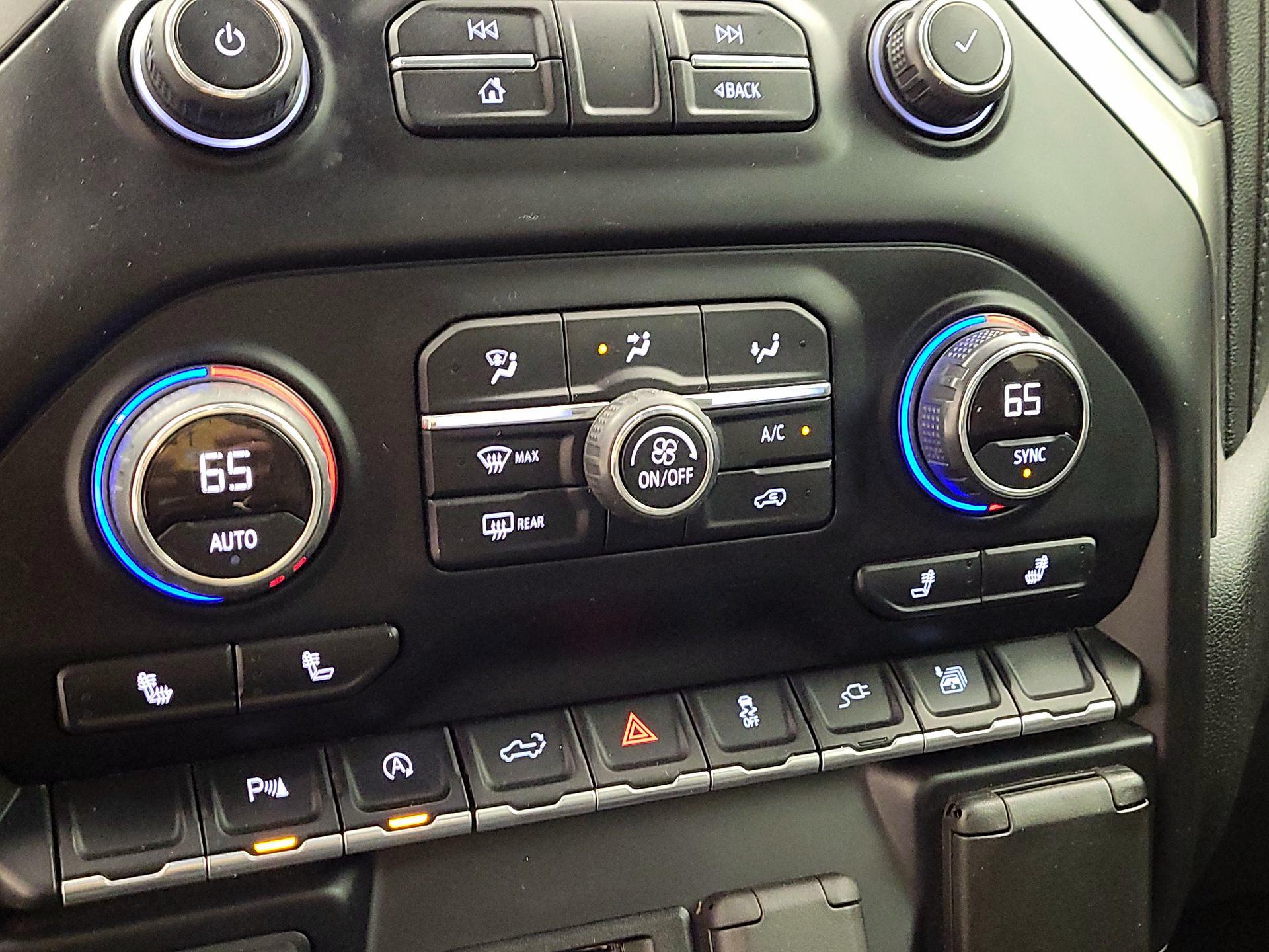 Thumbnail: 2019 Chevrolet Silverado 1500 - 16