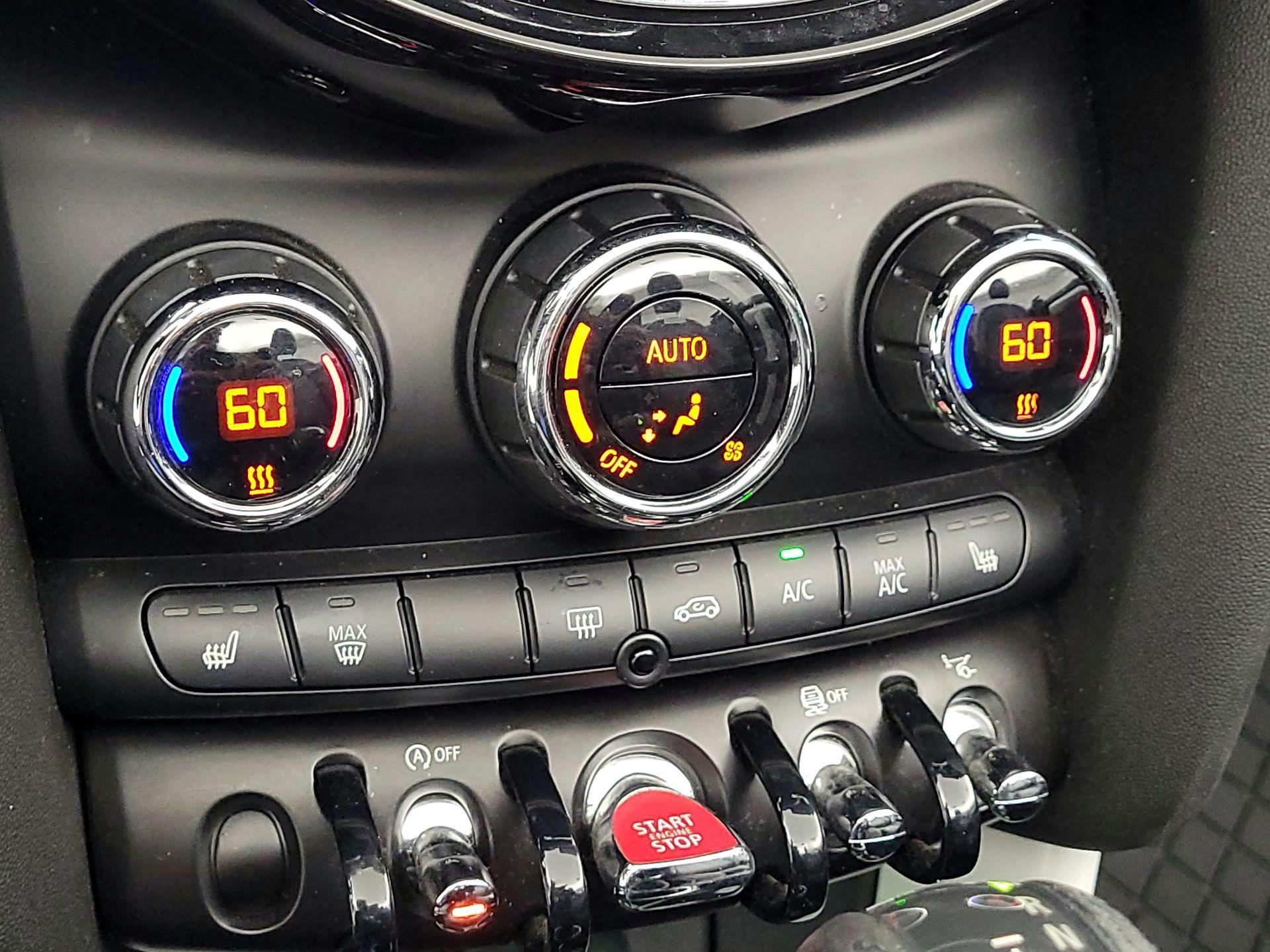 Thumbnail: 2017 MINI Cooper - 16