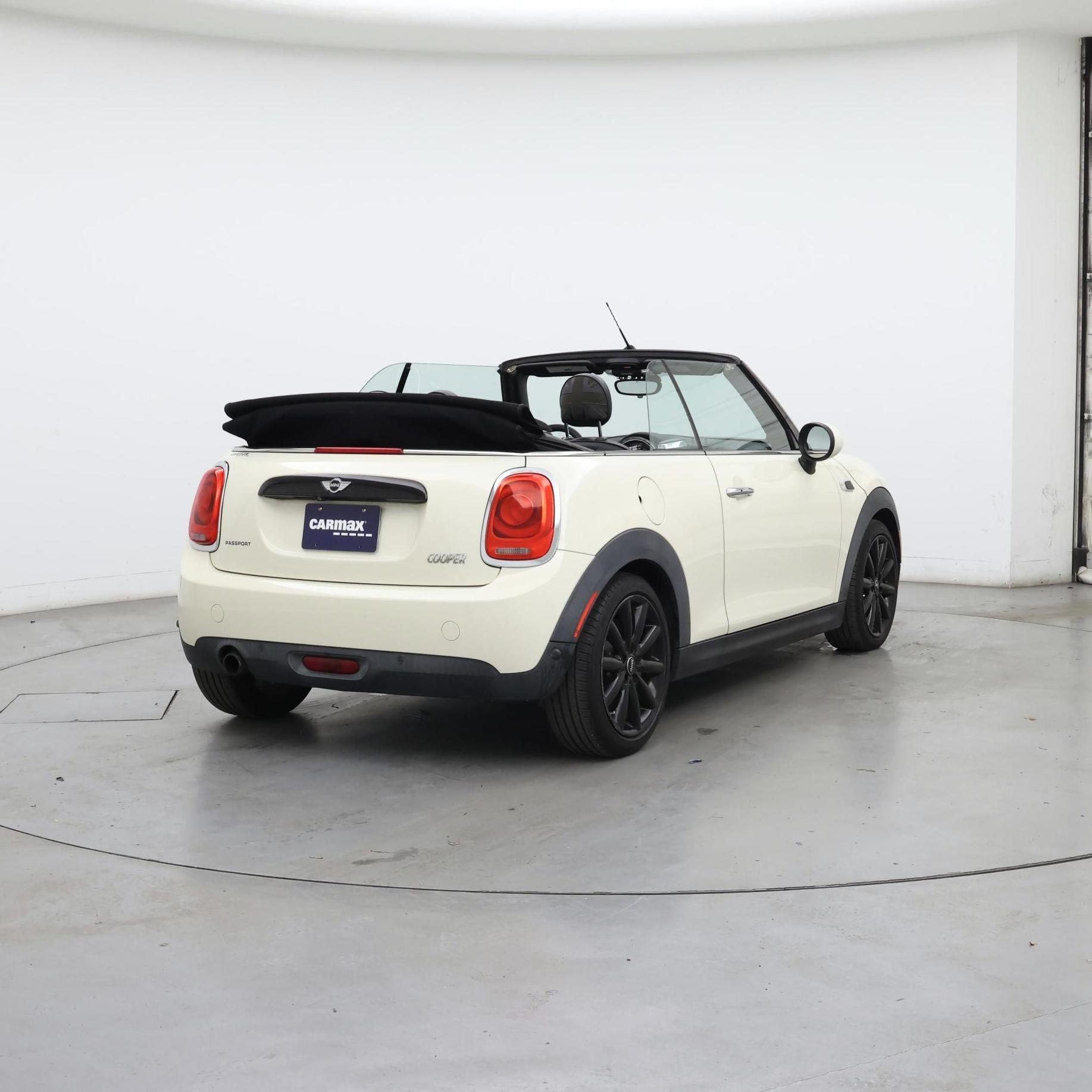 Thumbnail: 2017 MINI Cooper - 8