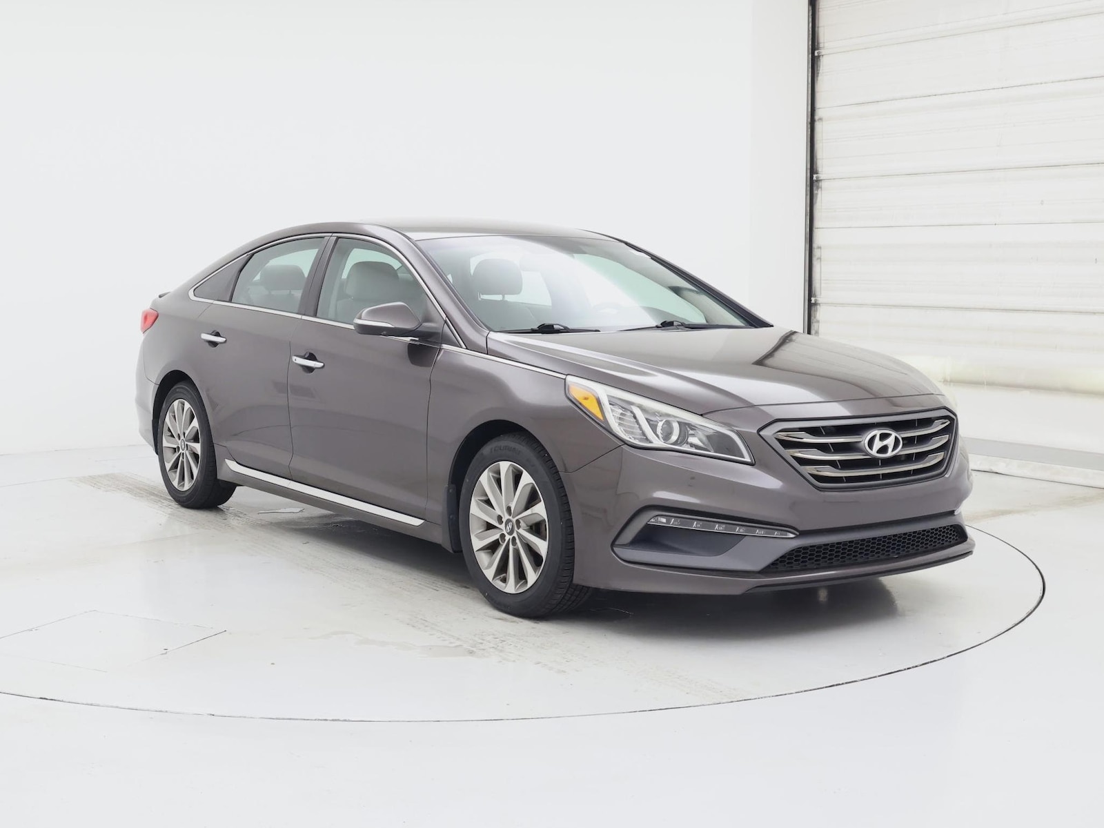 2015 Hyundai Sonata Sport - Photo 2