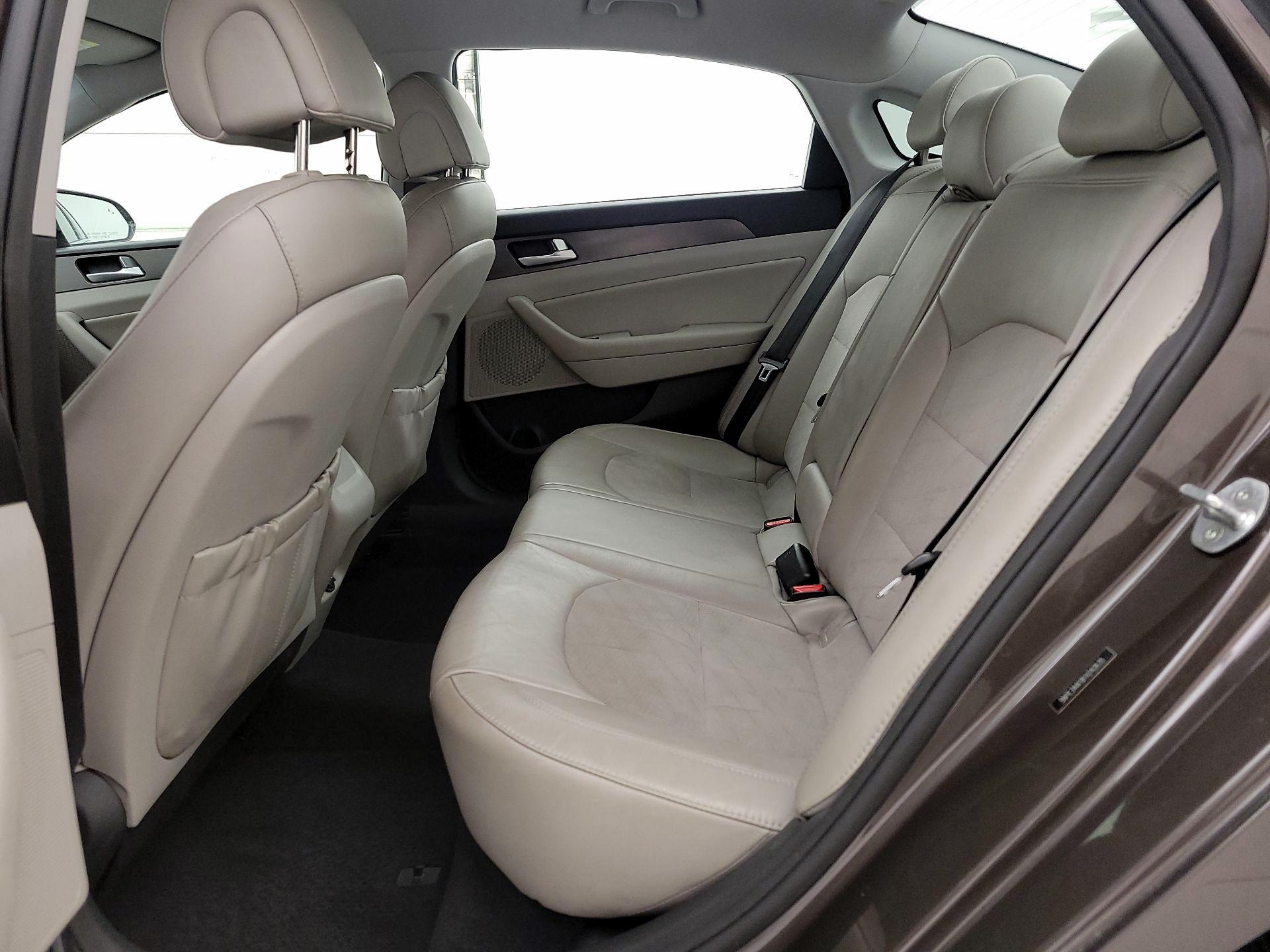 Thumbnail: 2015 Hyundai Sonata - 18