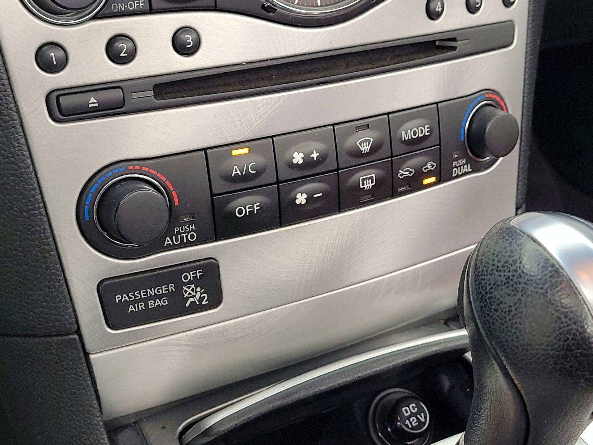 Thumbnail: 2014 INFINITI Q60 - 16