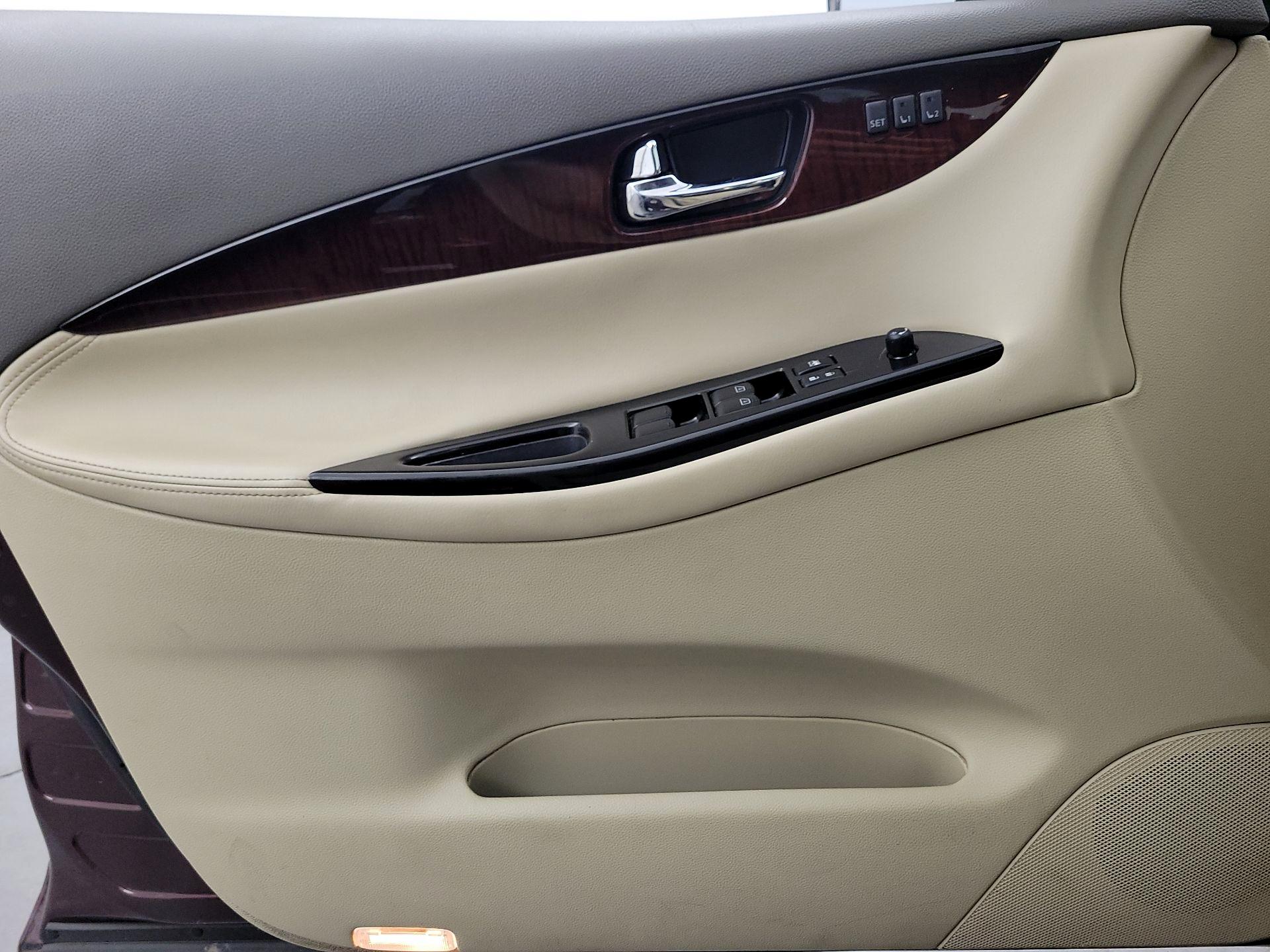 Thumbnail: 2015 INFINITI QX50 - 12