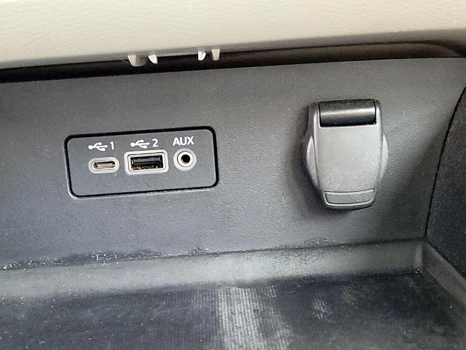 Thumbnail: 2019 Nissan Altima - 18