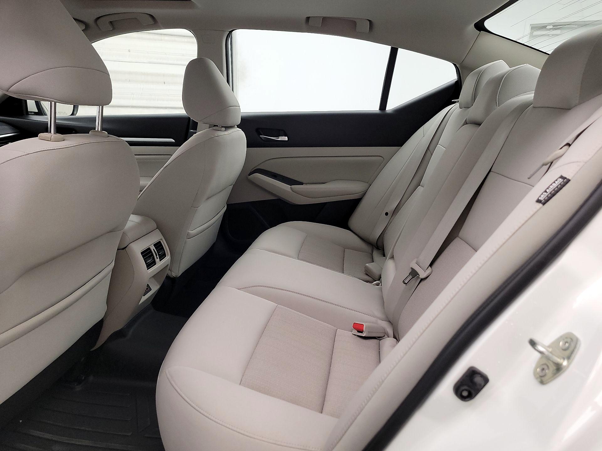 Thumbnail: 2019 Nissan Altima - 19