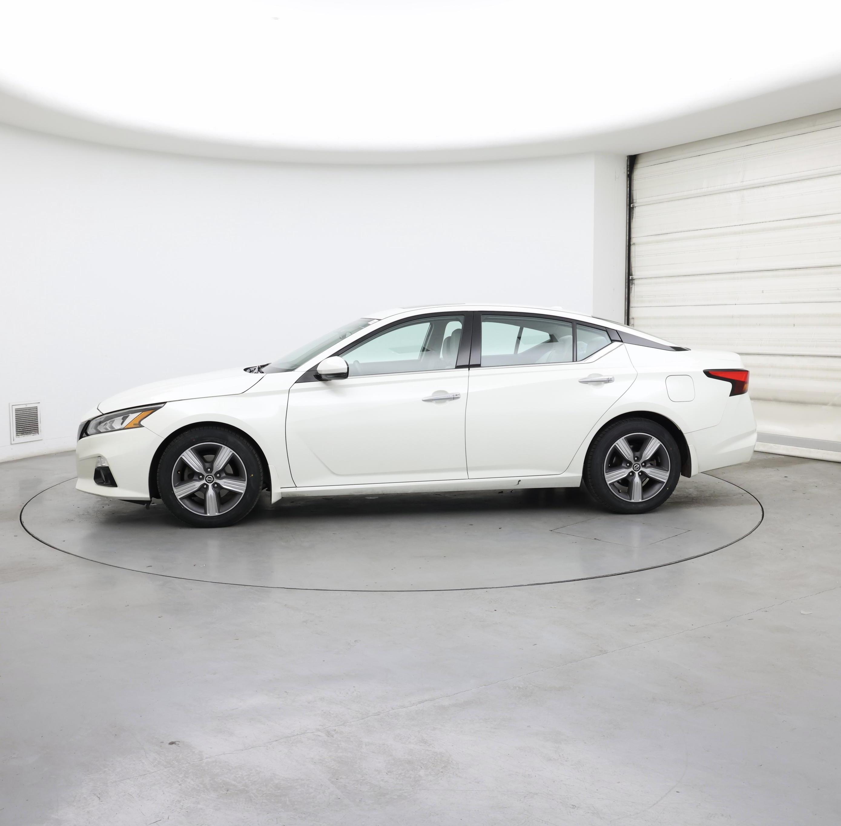 Thumbnail: 2019 Nissan Altima - 3