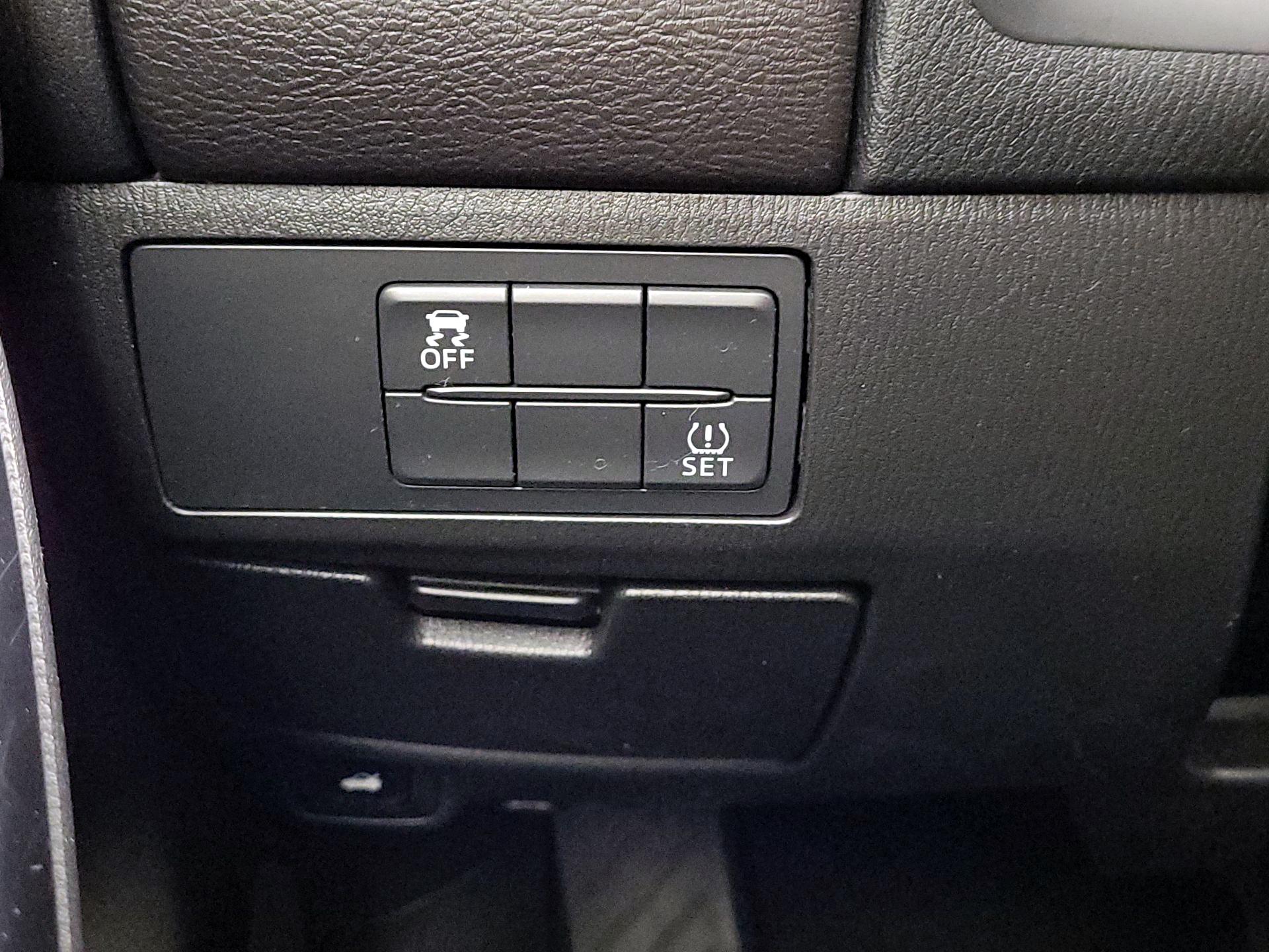 Thumbnail: 2017 Mazda Mazda6 - 13