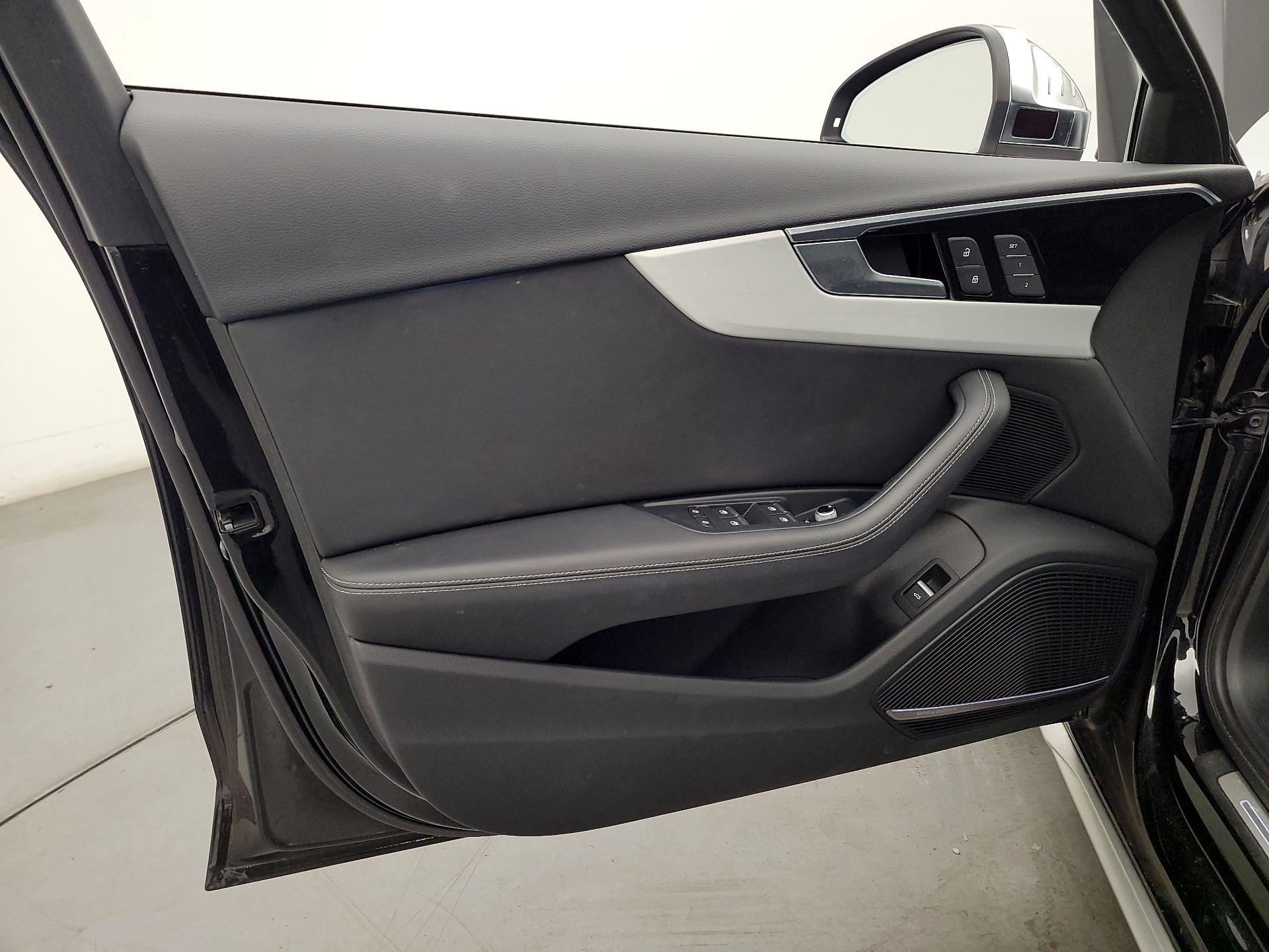 Thumbnail: 2021 Audi S4 - 12