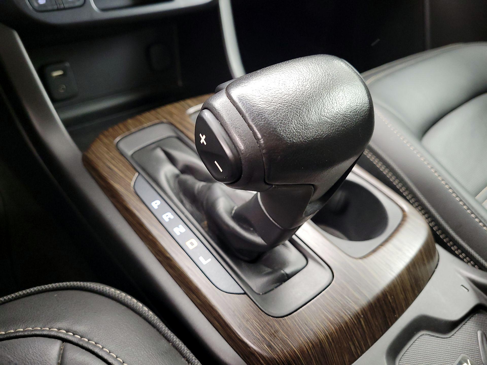 Thumbnail: 2017 GMC Canyon - 17